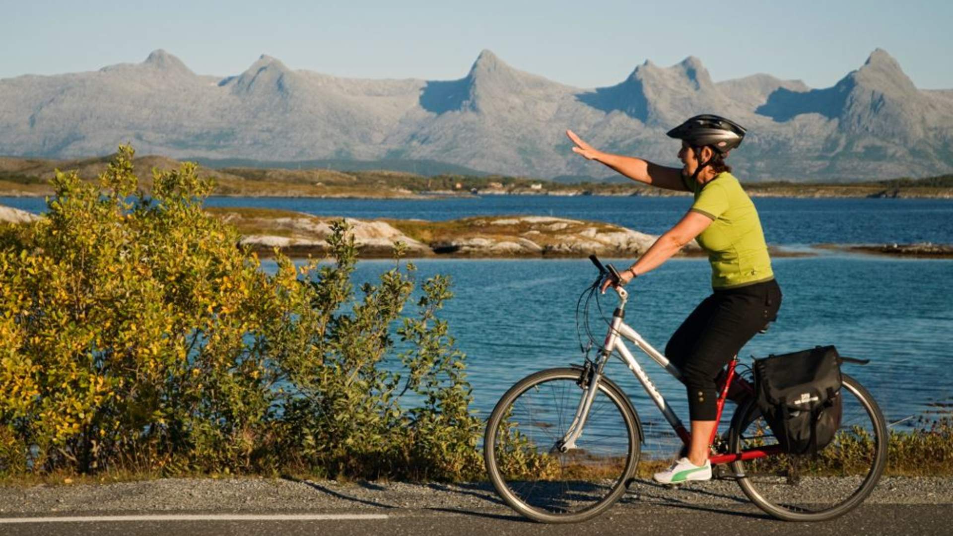 005486_Orsolya Haarberg_www.visithelgeland.com_Heroey- nedskalert.jpg