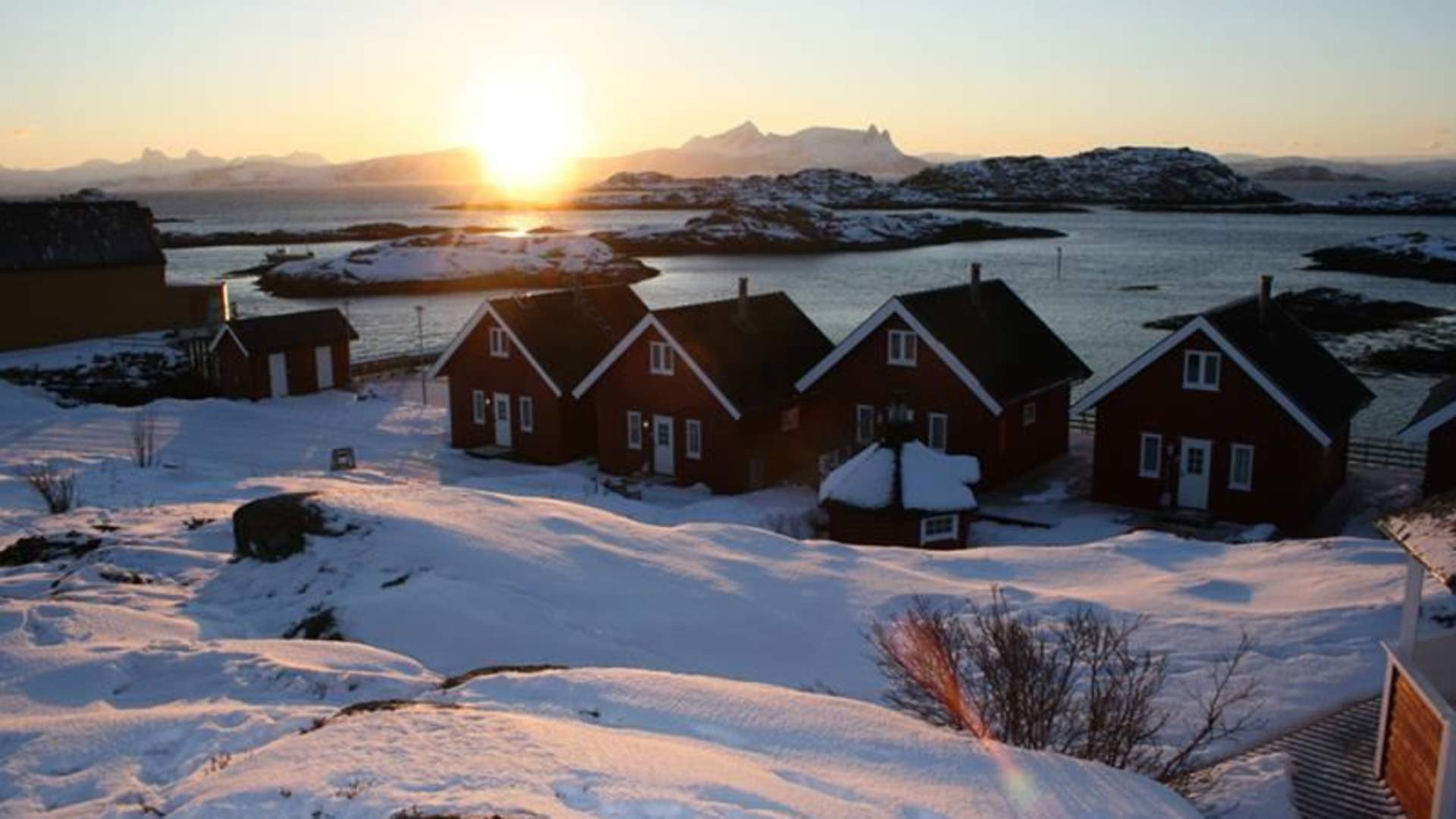 Rorbu Offersøy vinter.jpeg