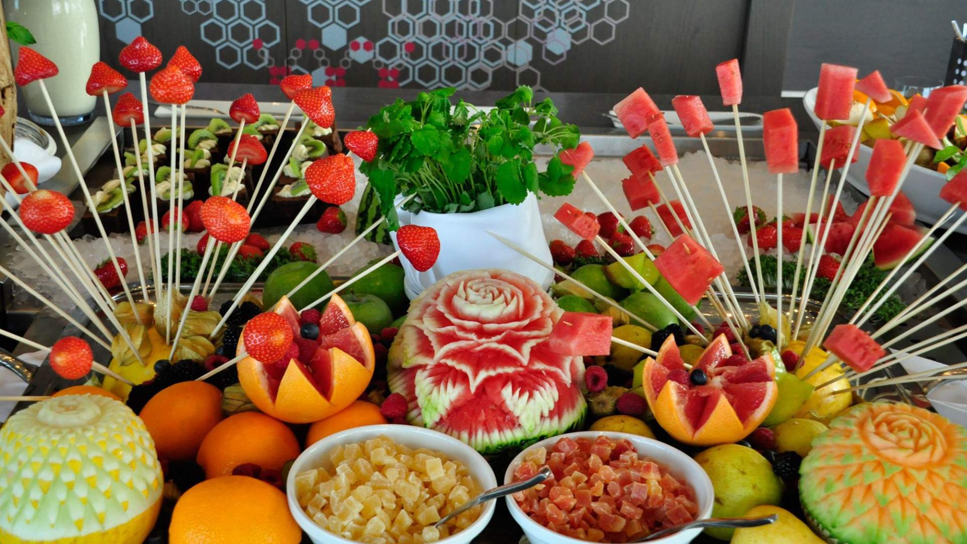 TindRestaurant_buffet.jpg