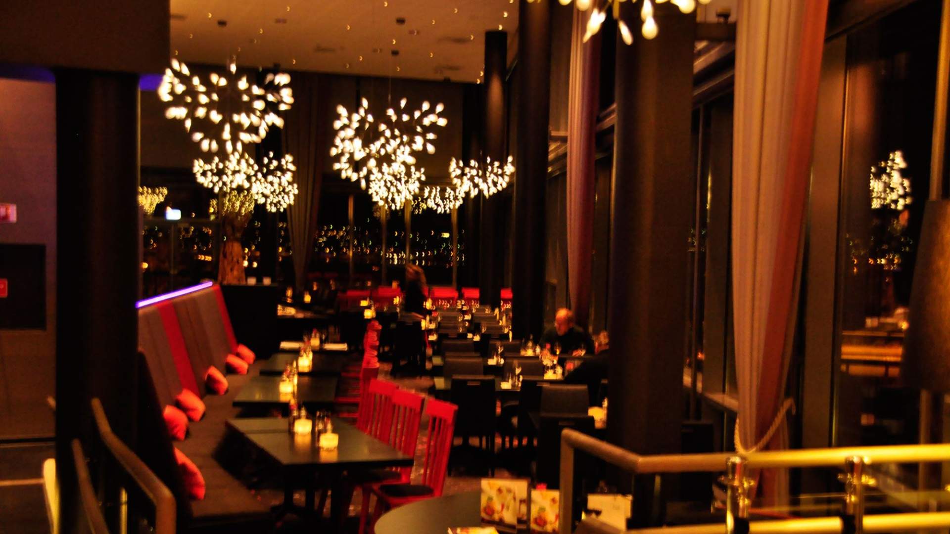 TindRestaurant_kveld.jpg
