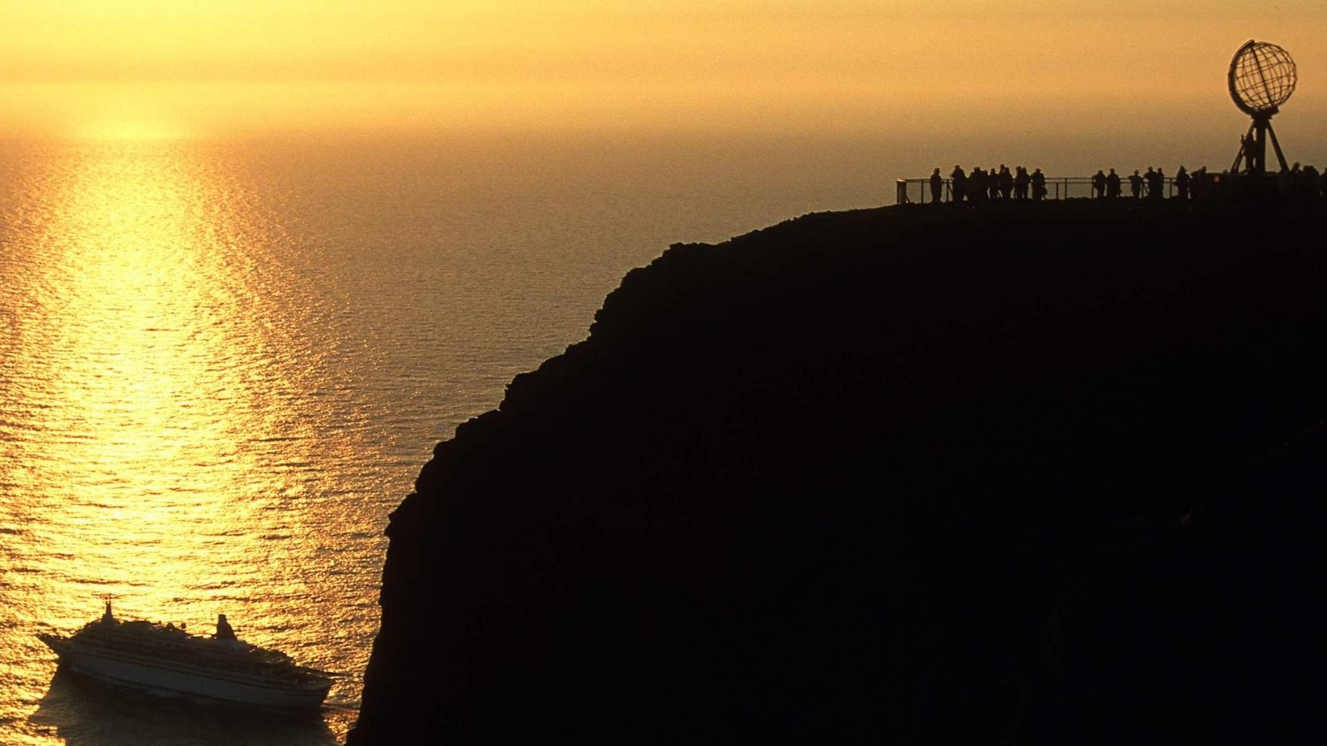 The North Cape Midnight Tour