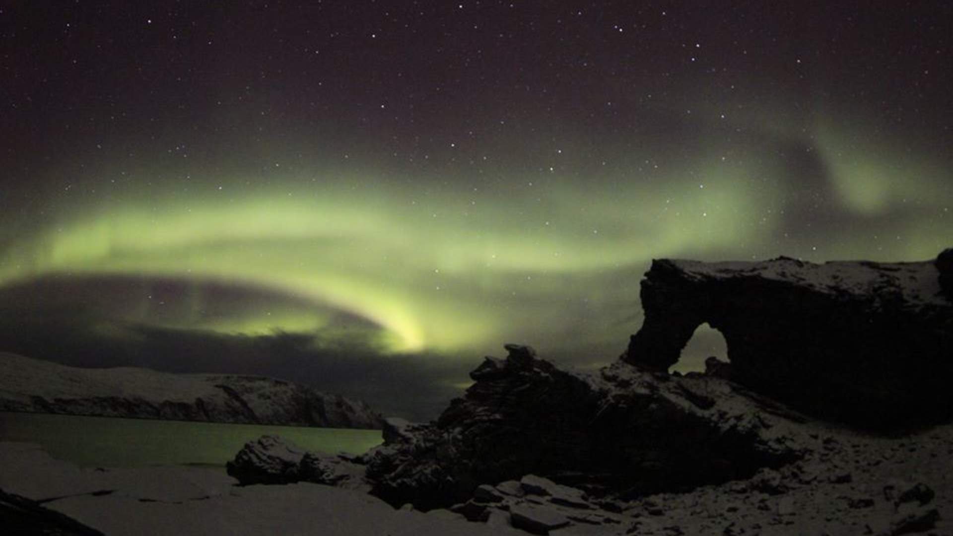 Northern lights chase in the North Cape area