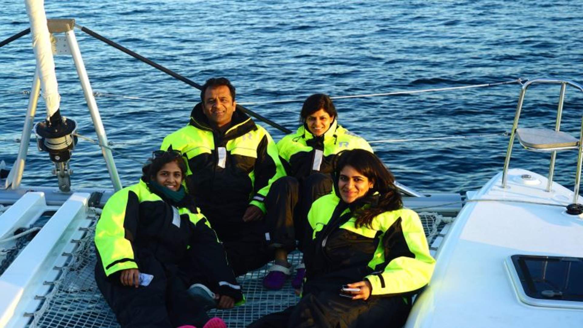 En vakker arktisk midnattssoltur med byens nyeste luksuskatamaran, Arctic Princess / Arctic Charm