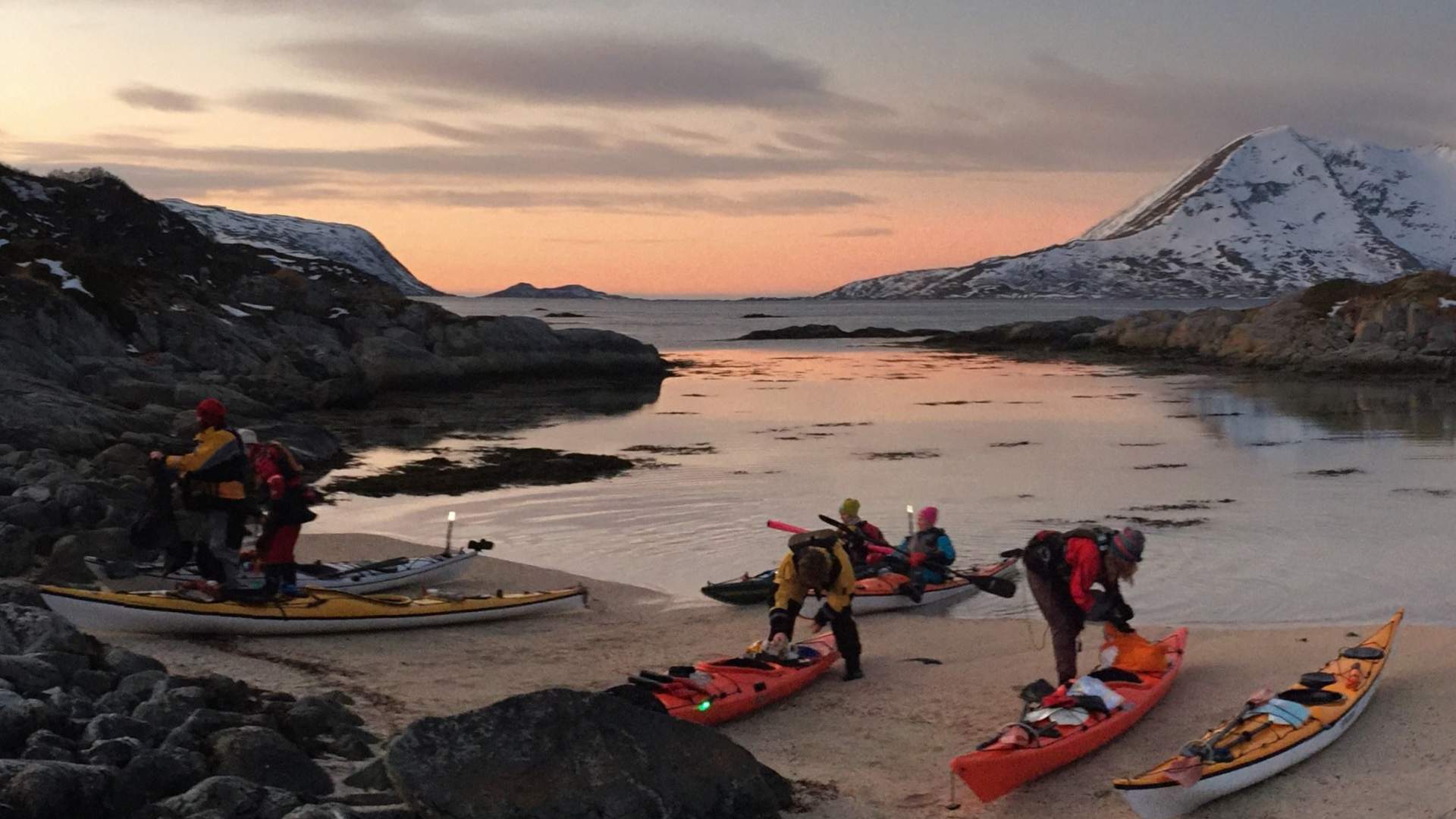 Private three days Arctic Camp with winter kayaking - all inclusive