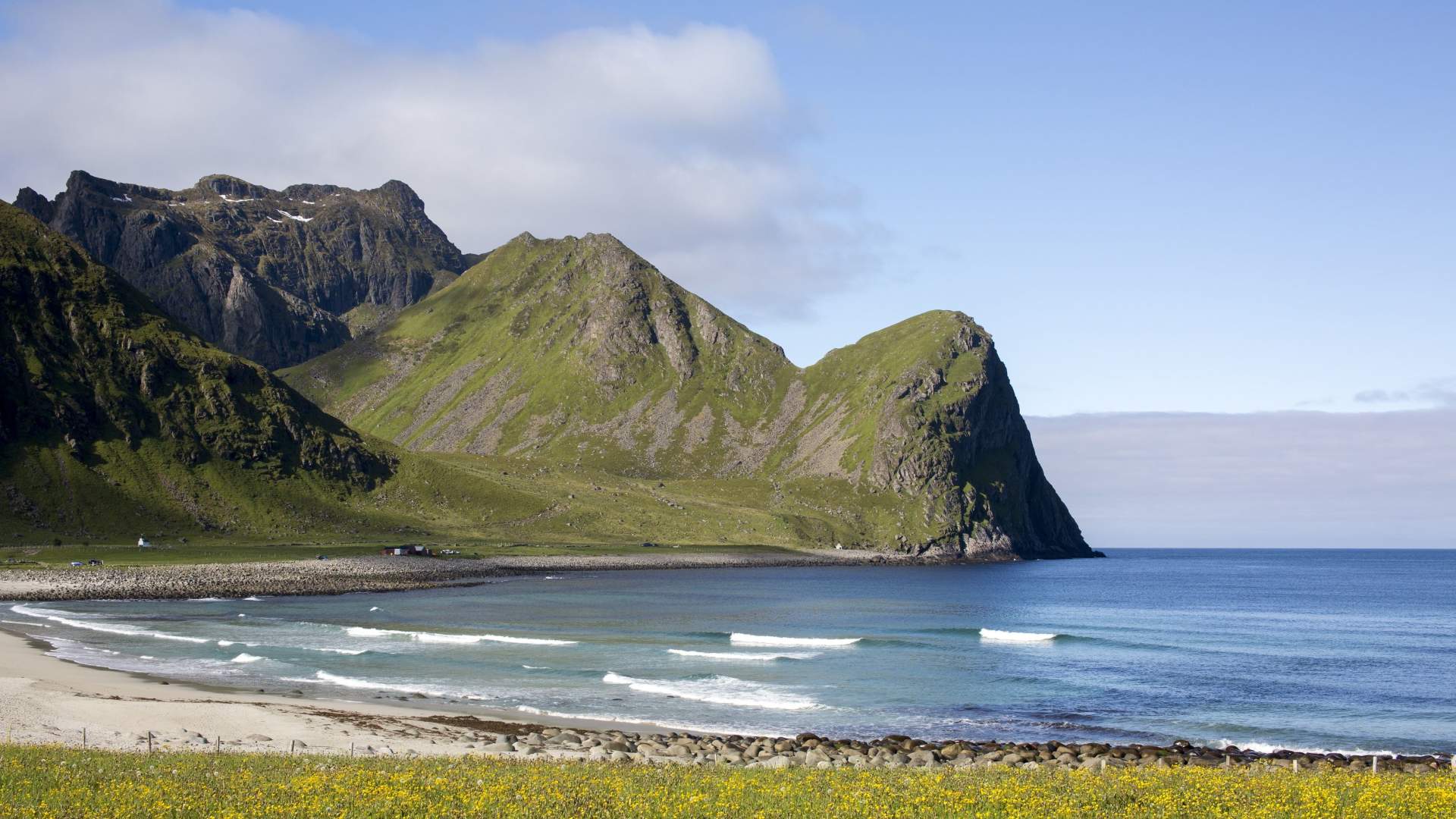 Beginner Surf Lesson - Unstad Arctic Surf