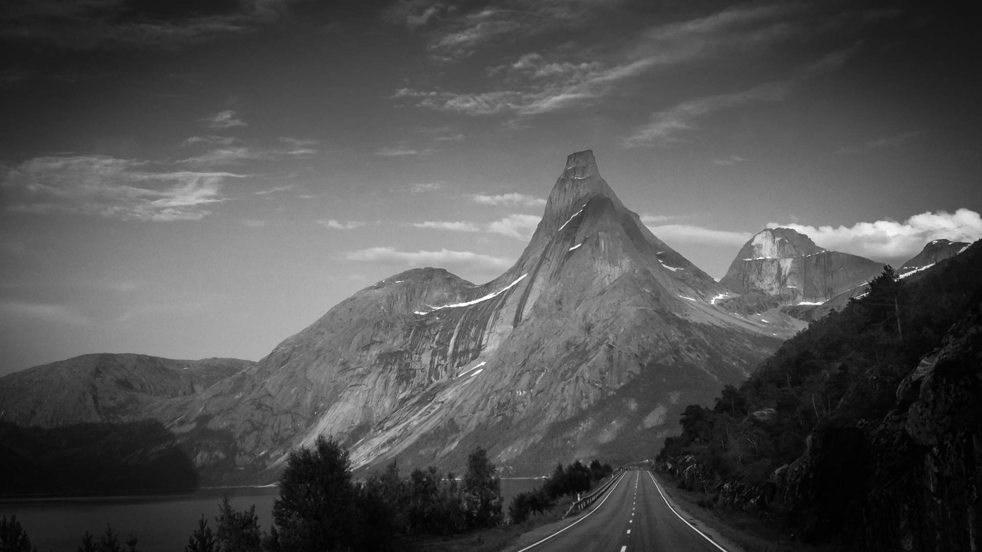 Stetind Norges Nasjonal fjell