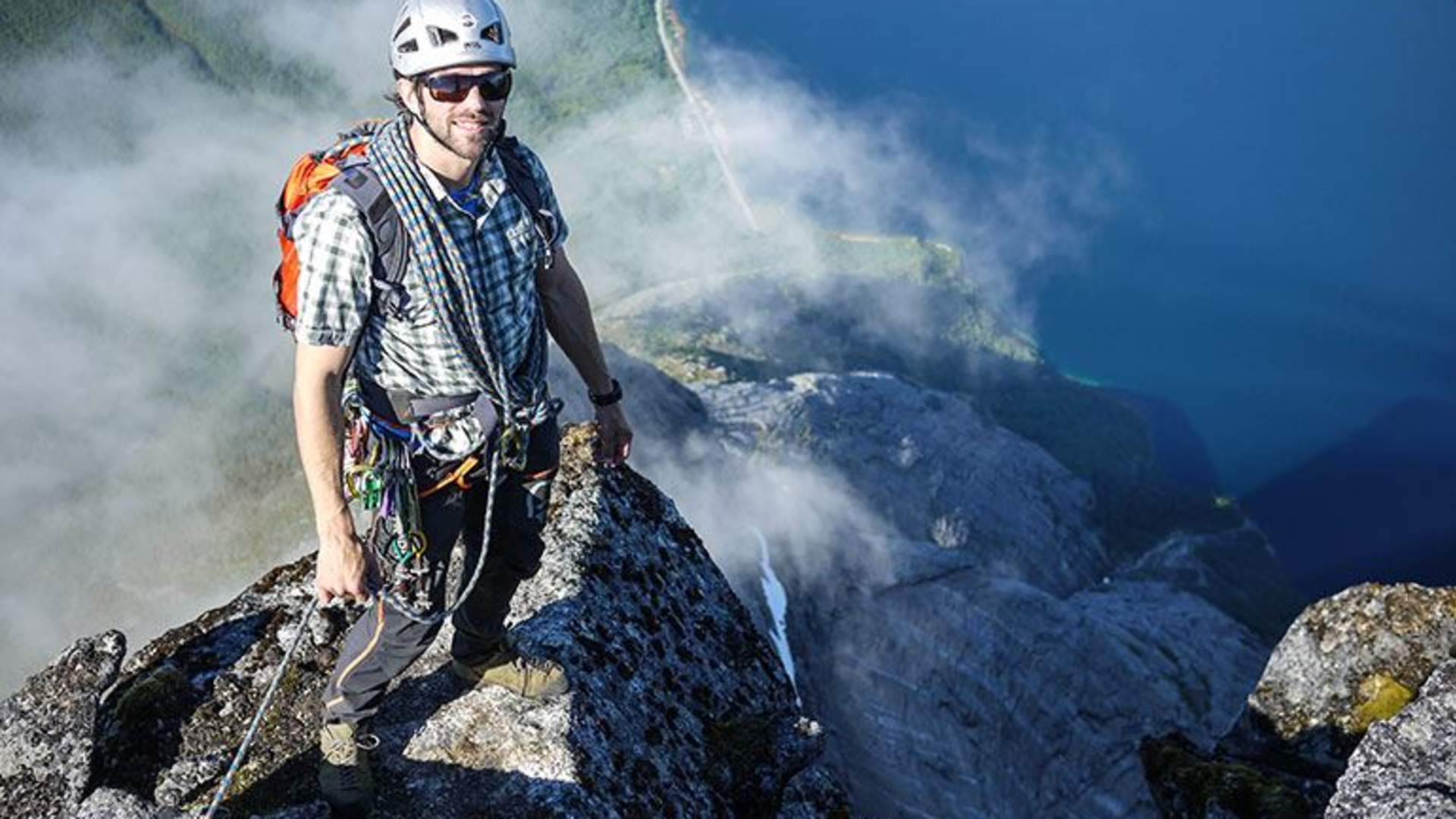 På toppen av Stetind