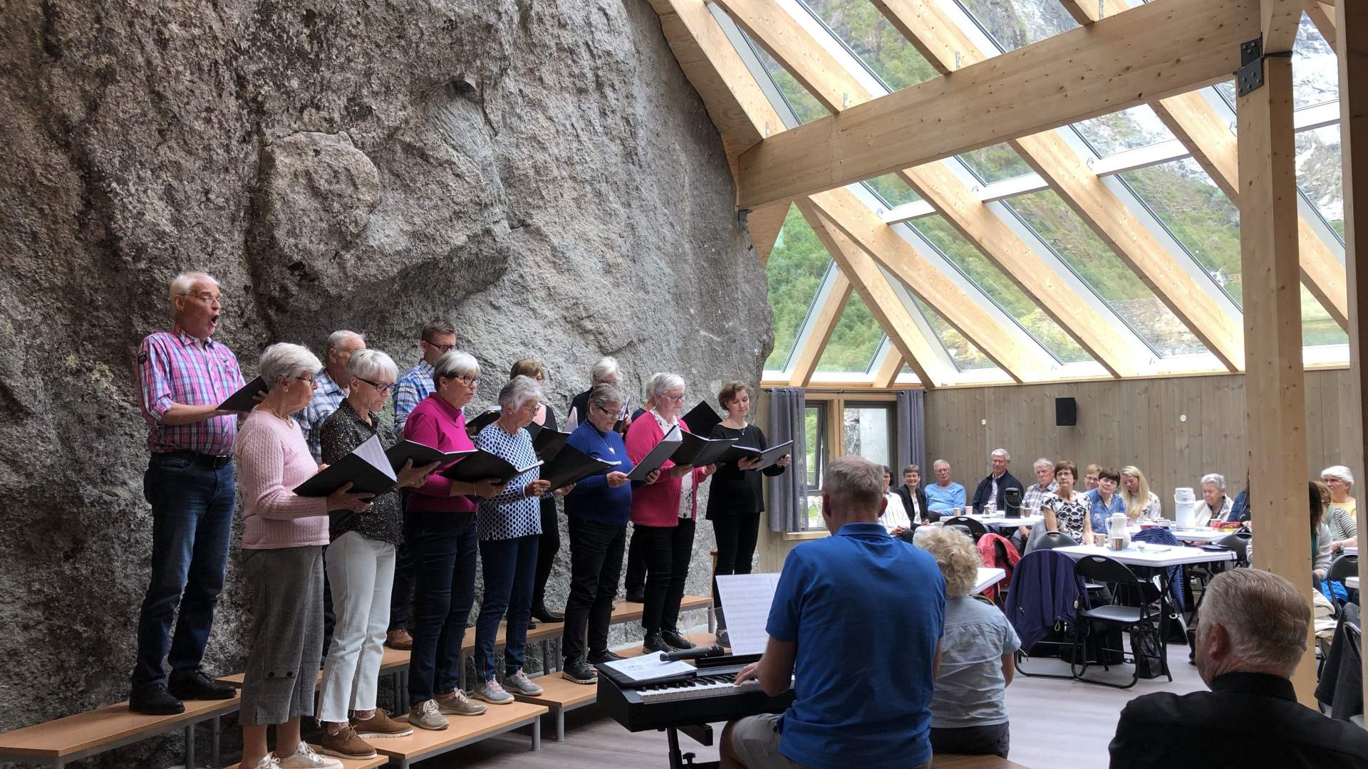 Blue Mountain Hall | Melkevoll Bretun