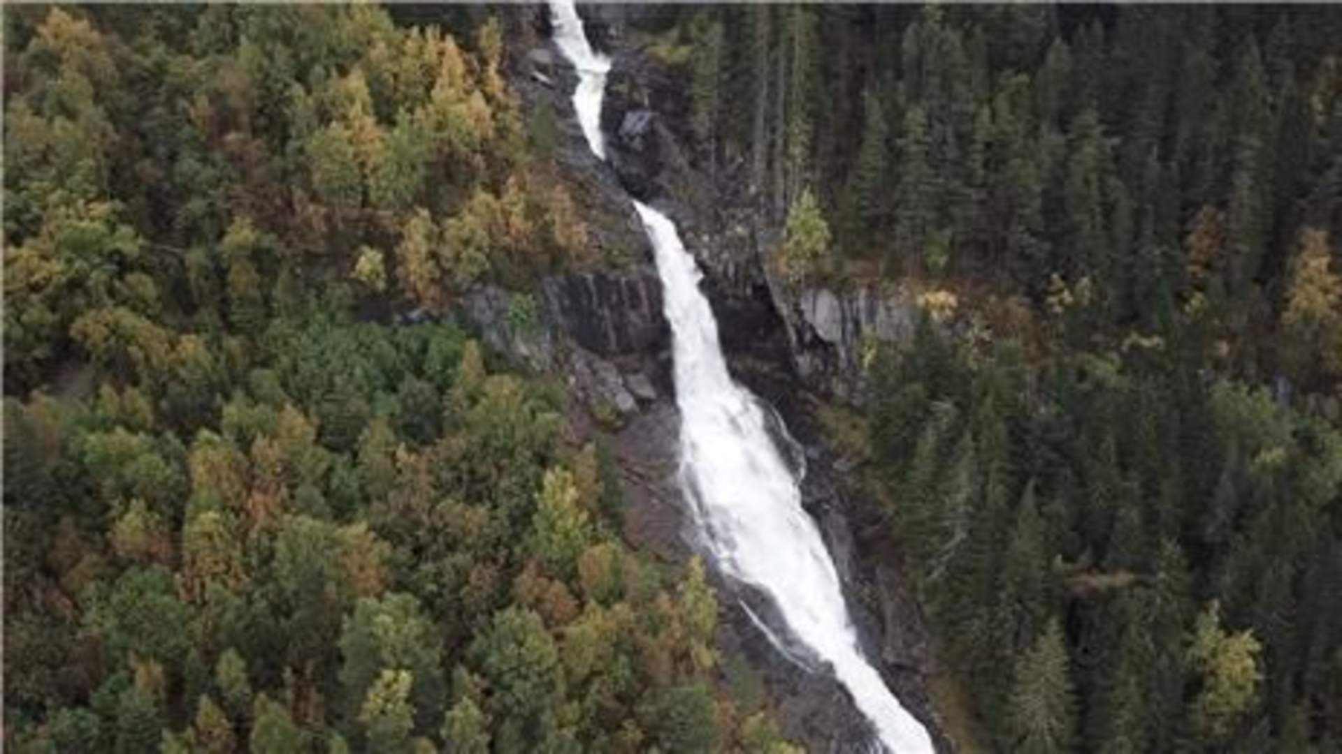 Tvinnefossen waterfall