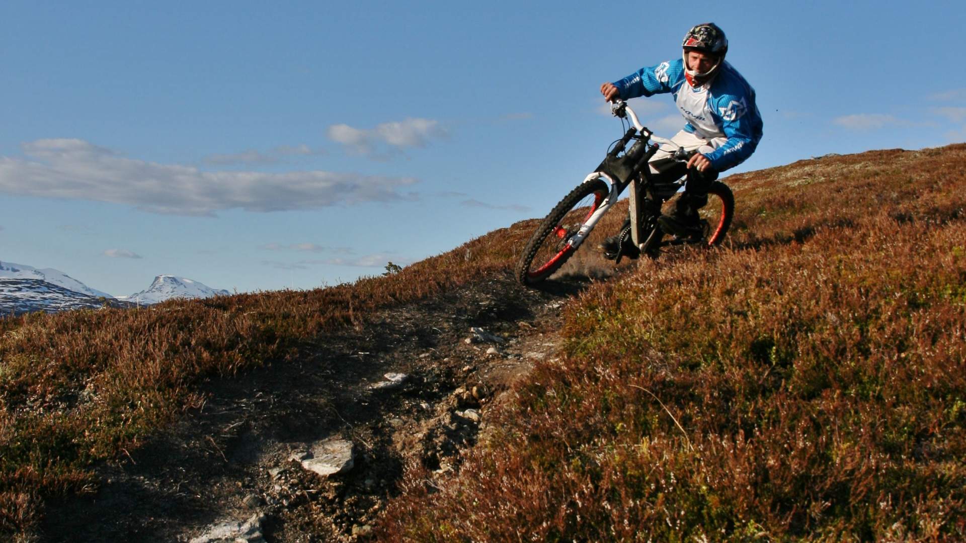 Trail biking at Haugsvarden