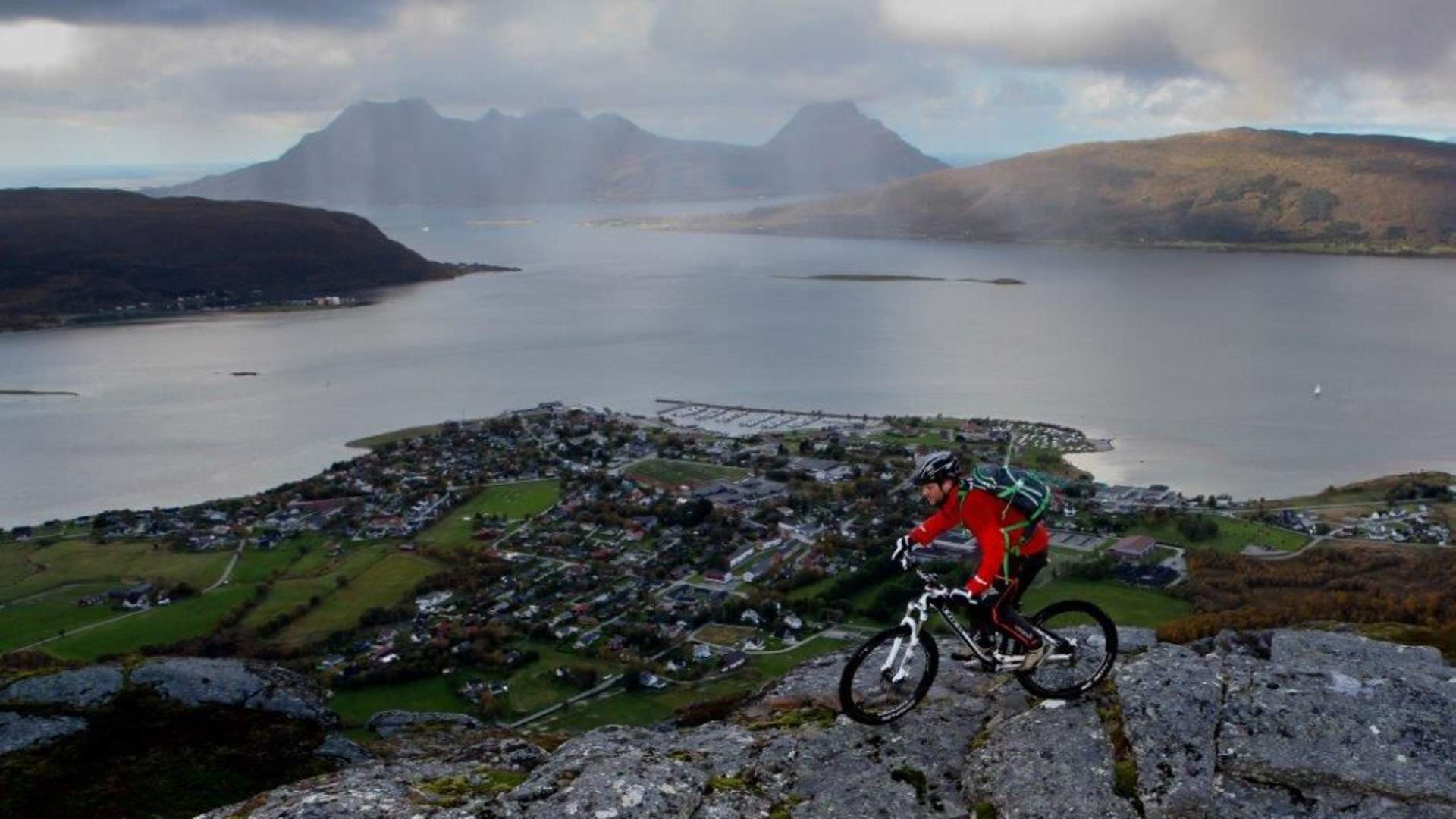 Fjellsykling på Nesna