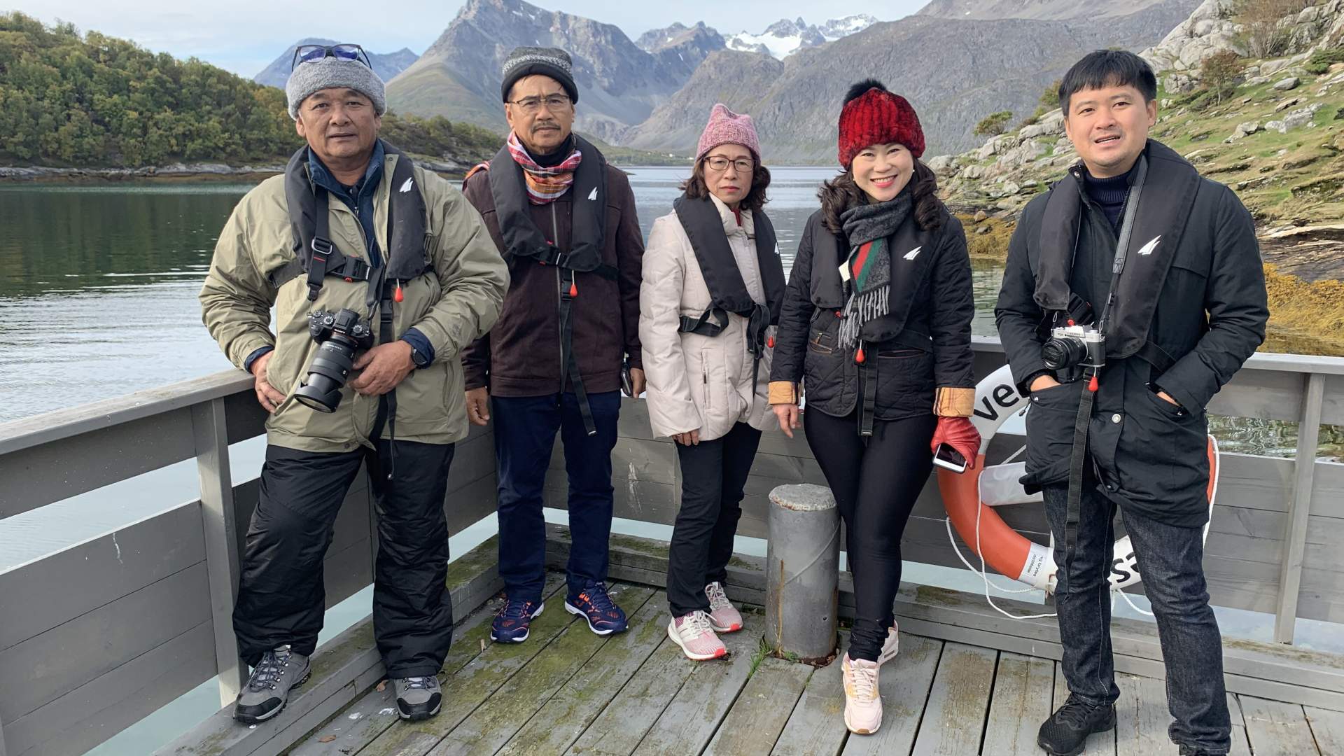 Guidet fisketur eller båtsightseeing med Koppangen Brygger