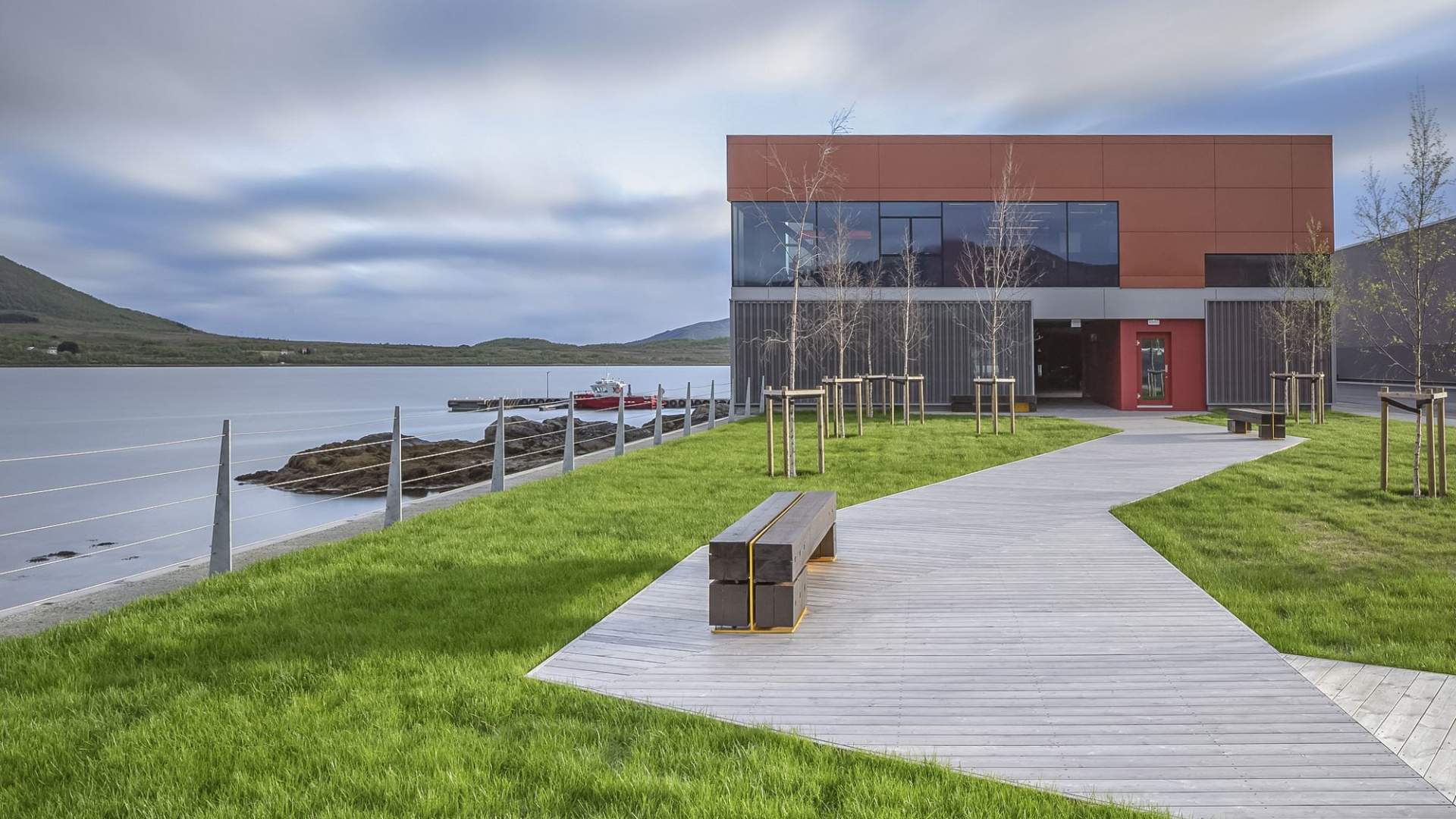 Holmen Guesthouse and walking path