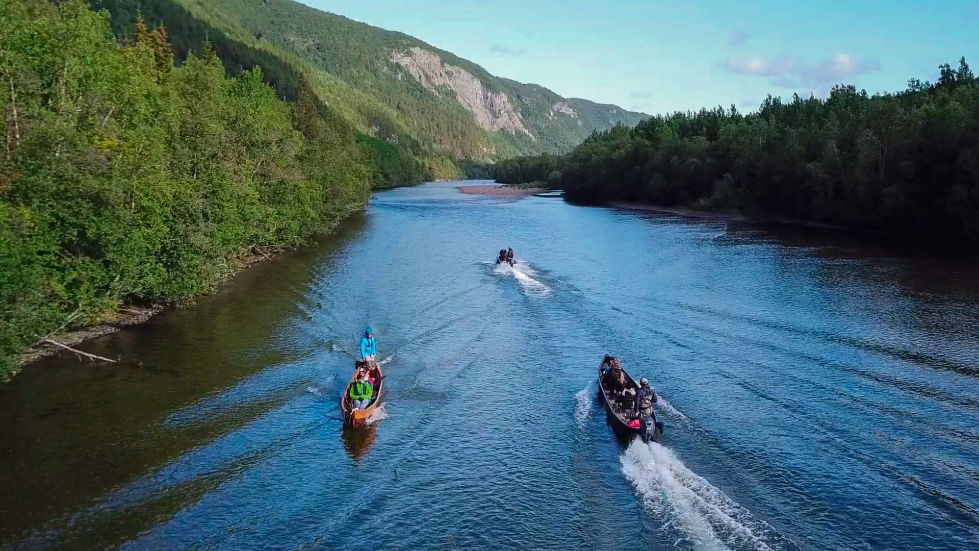River boat tour to the Mollis waterfall in the Reisa national park - Reisabåt