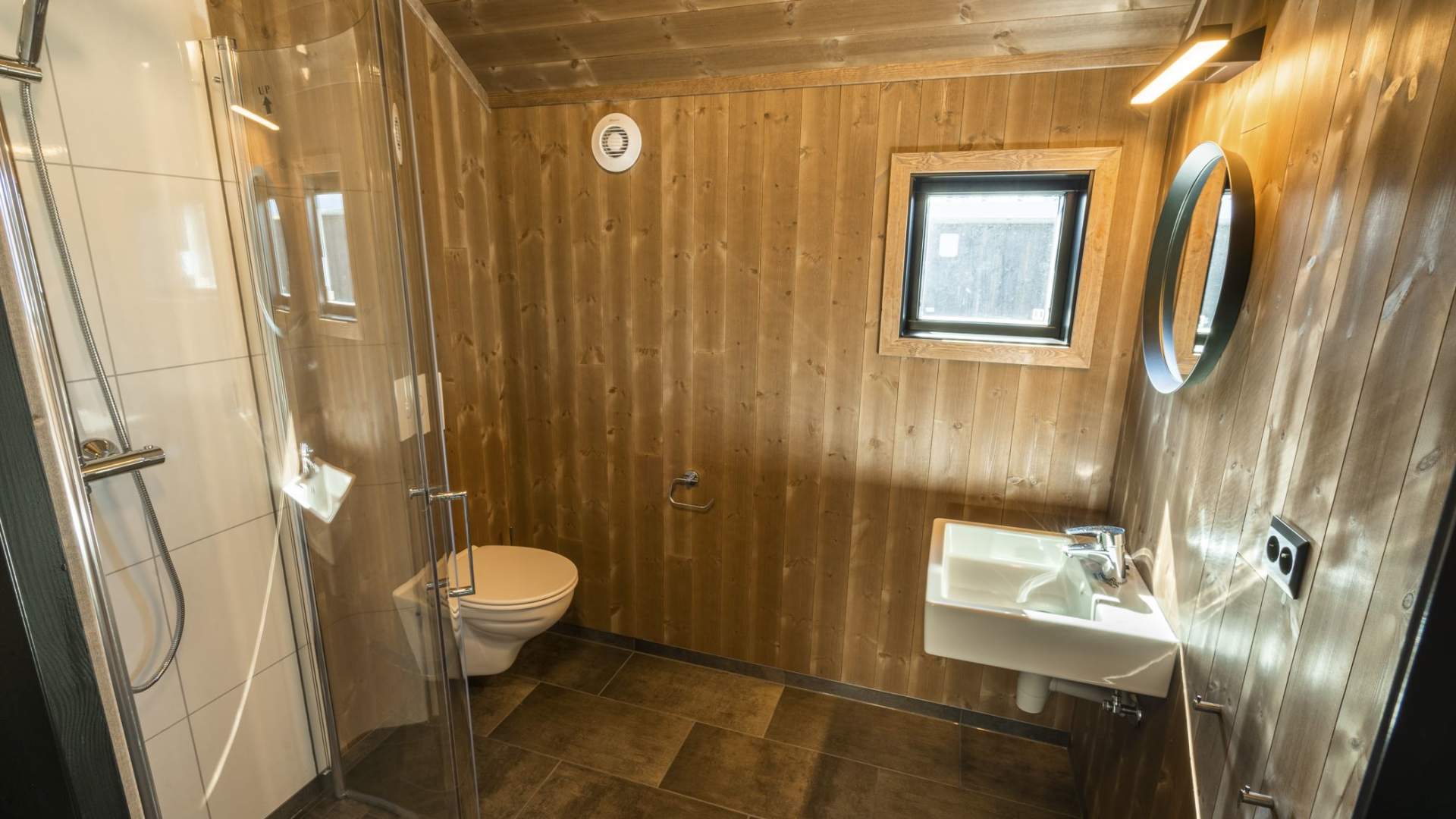 Risøyhamn Sjøhus bathroom