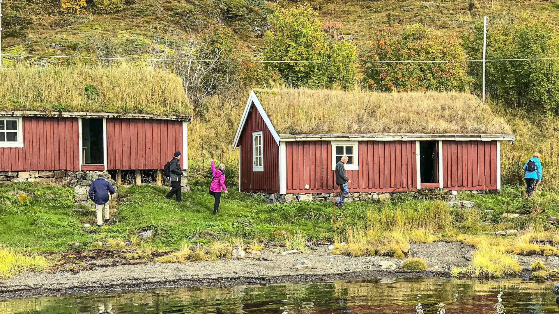 Tinden Handelssted historical fisherman cabins