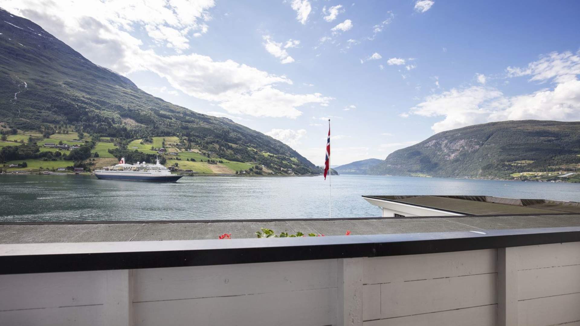 Olden Fjordhotel