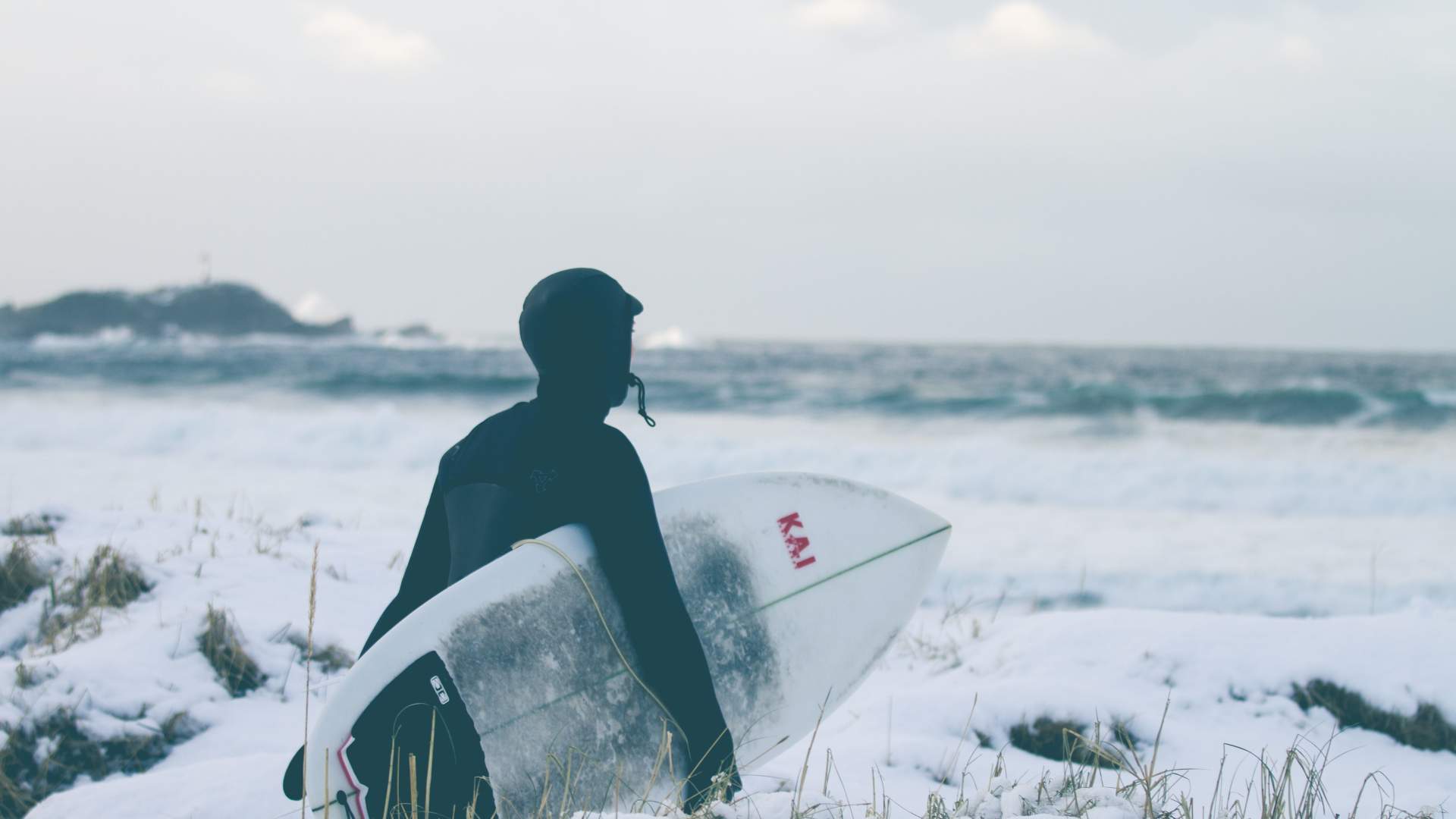Winter surfing at Stad