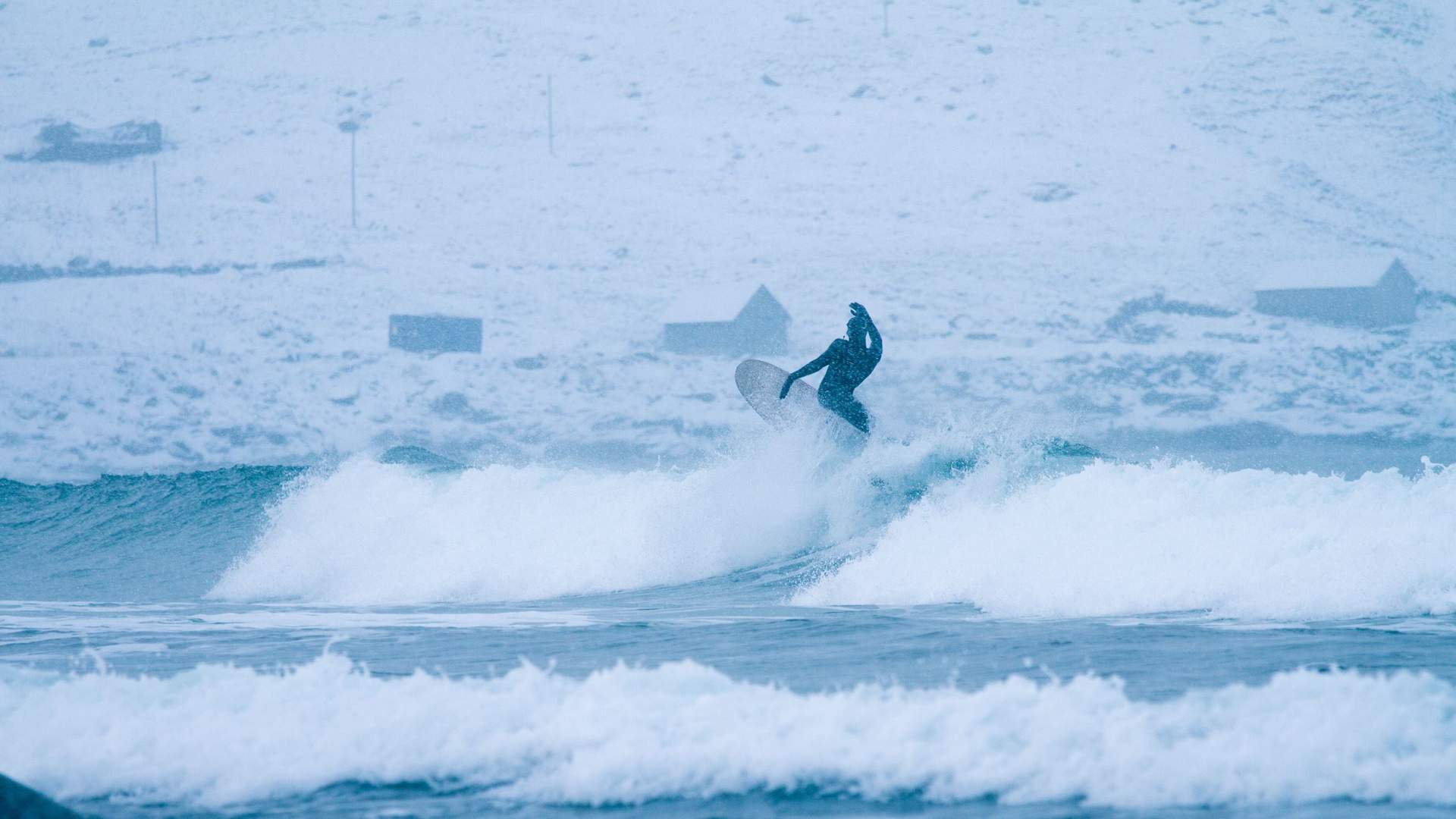 Winter surfing at Stad