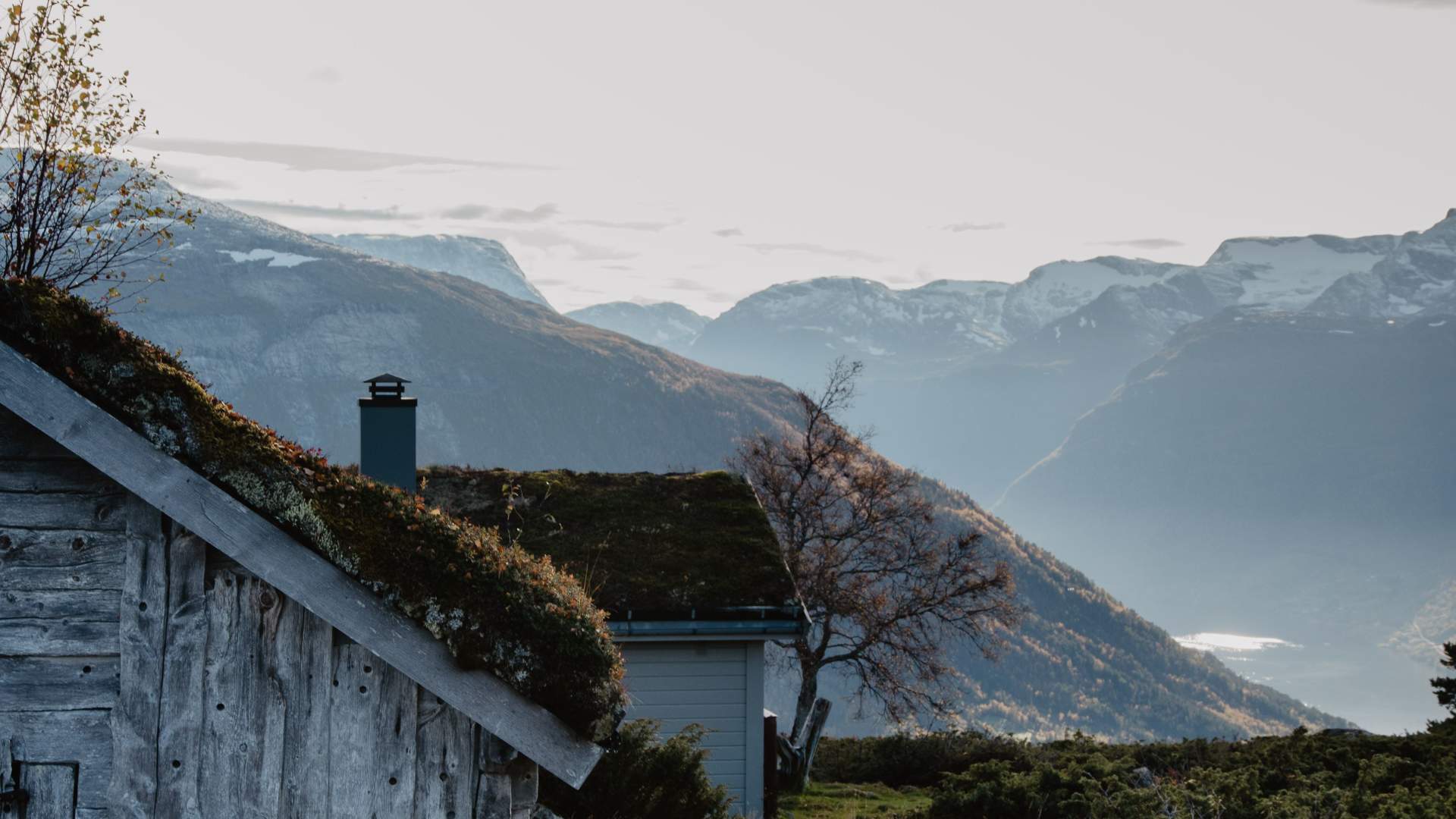 Øvresetstøylen summer pasture farm