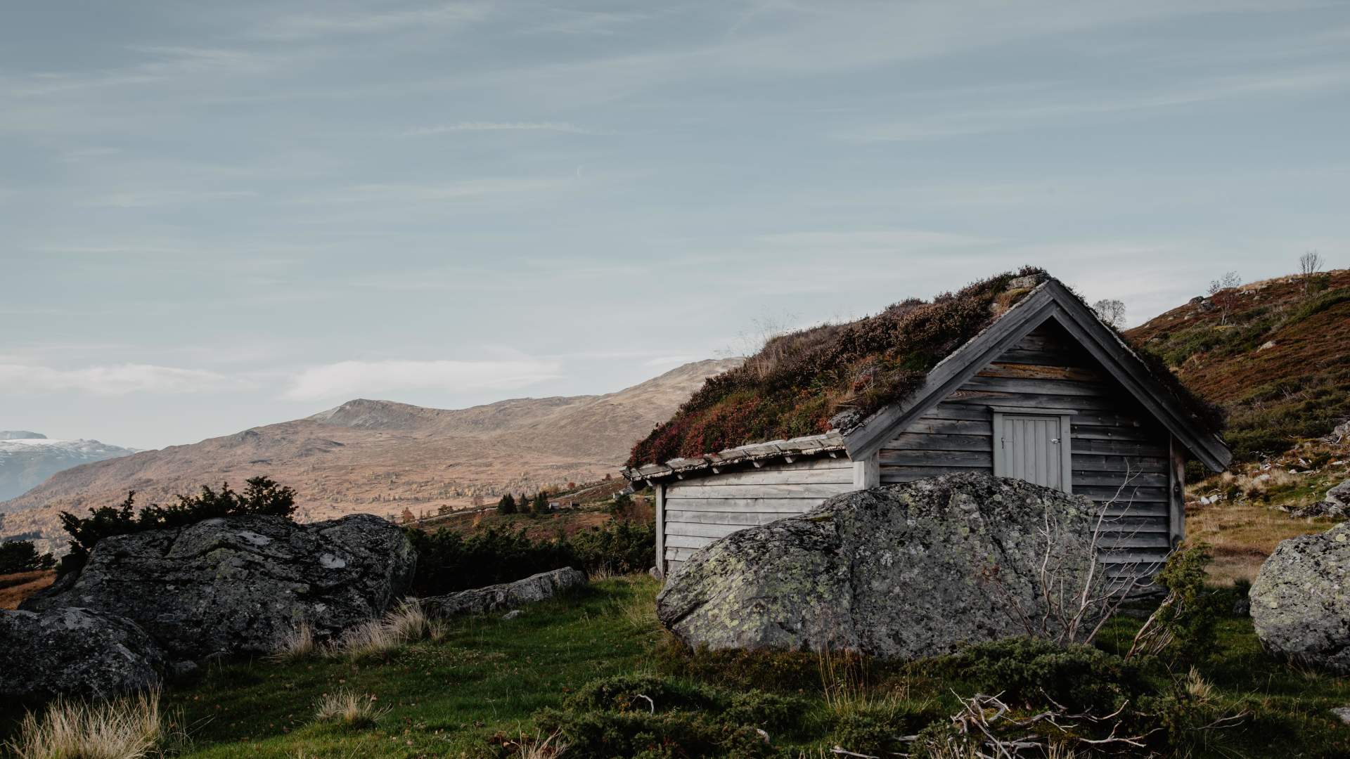 Øvresetstøylen summer pasture farm
