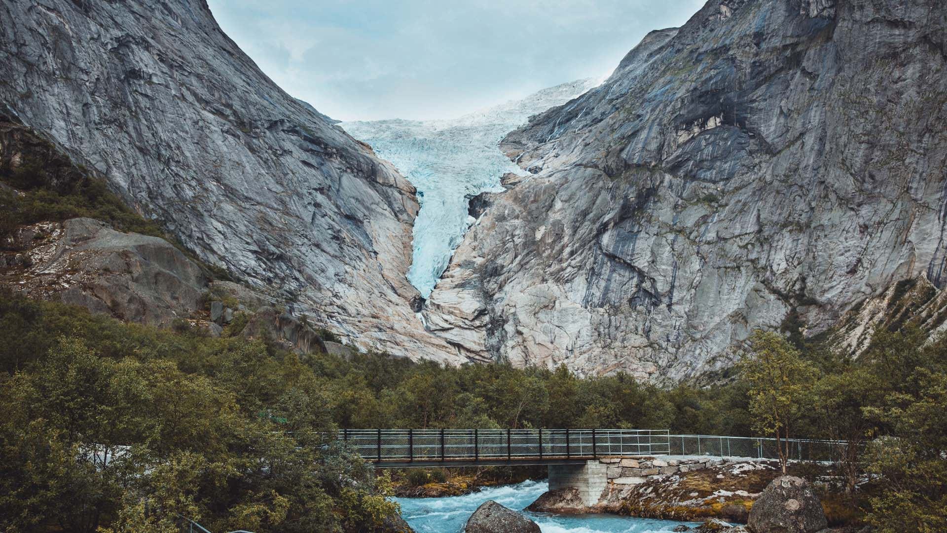 Briksdalsbreen