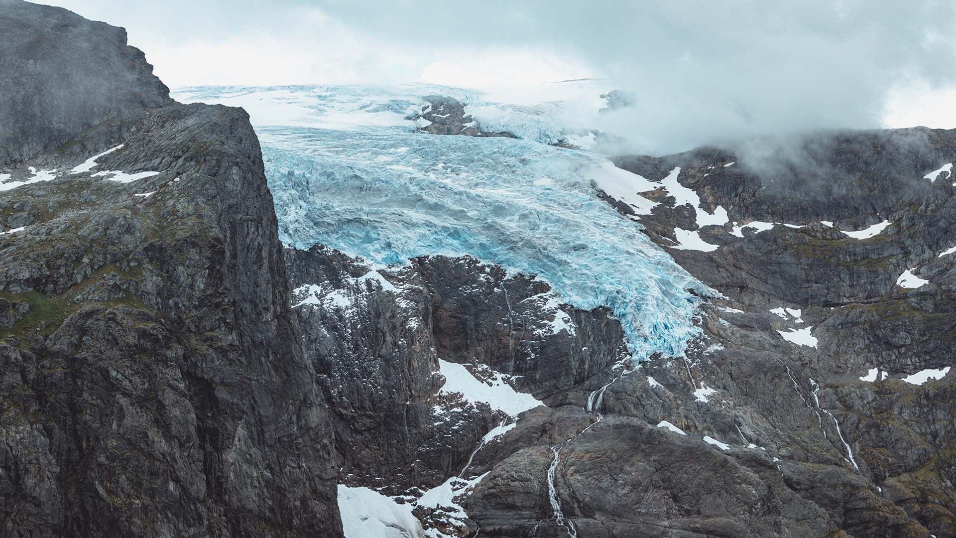 Brenndalen og Brenndalsbreen