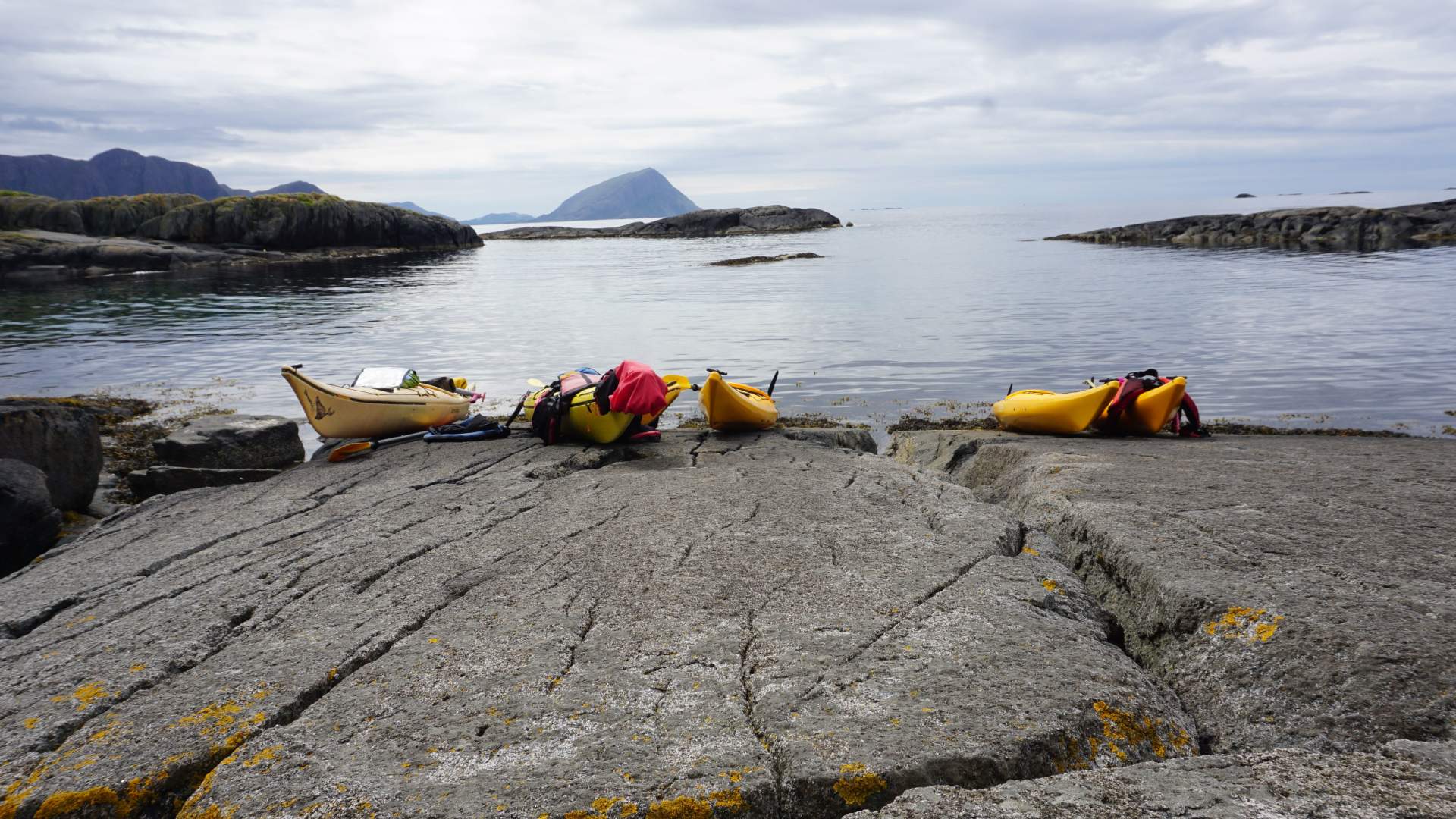 Kajakk Bremanger frå fiskeværet Kalvåg | 3 timar