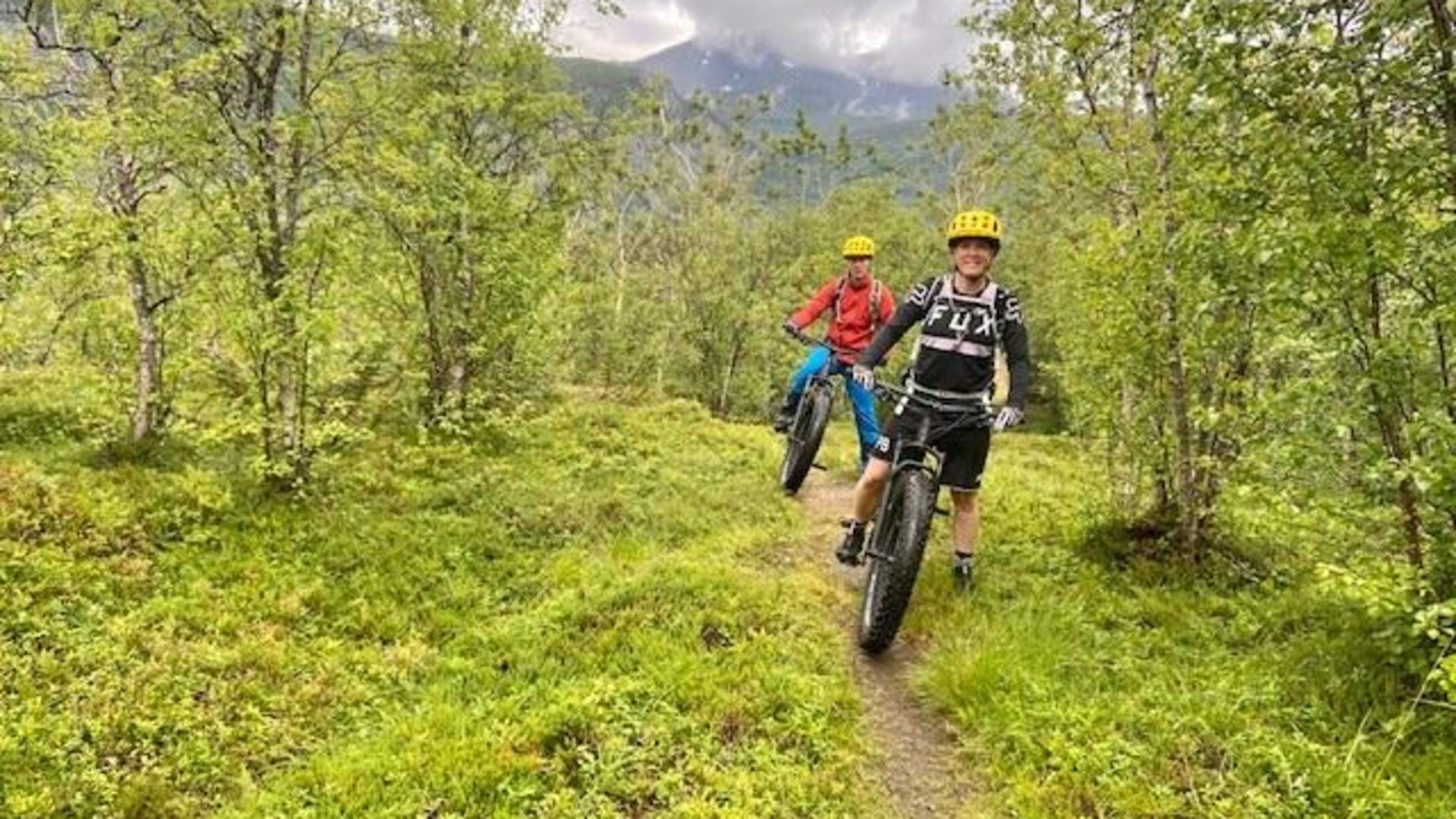 Guided fatbike experience in Lyngen