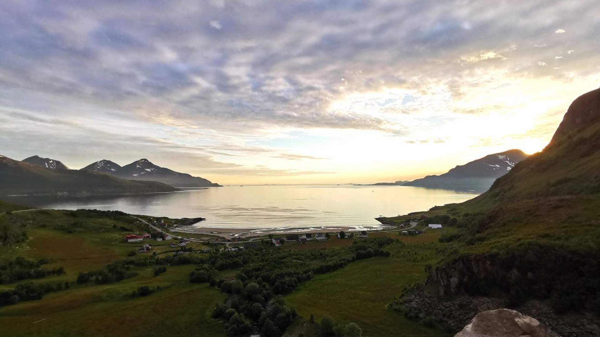 Grøtfjord beach