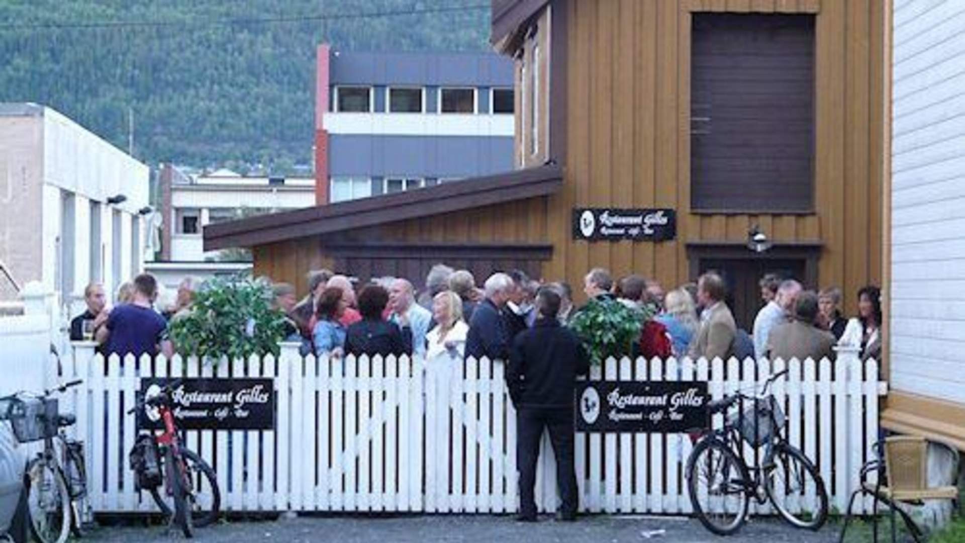 Gilles Cafe
