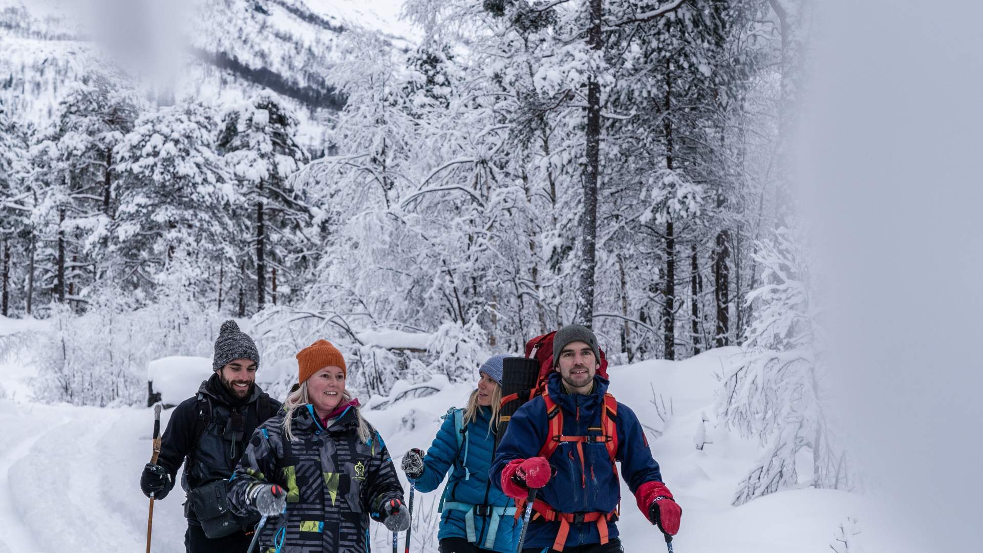 Snowshoeing in Raundalen with Wild Voss