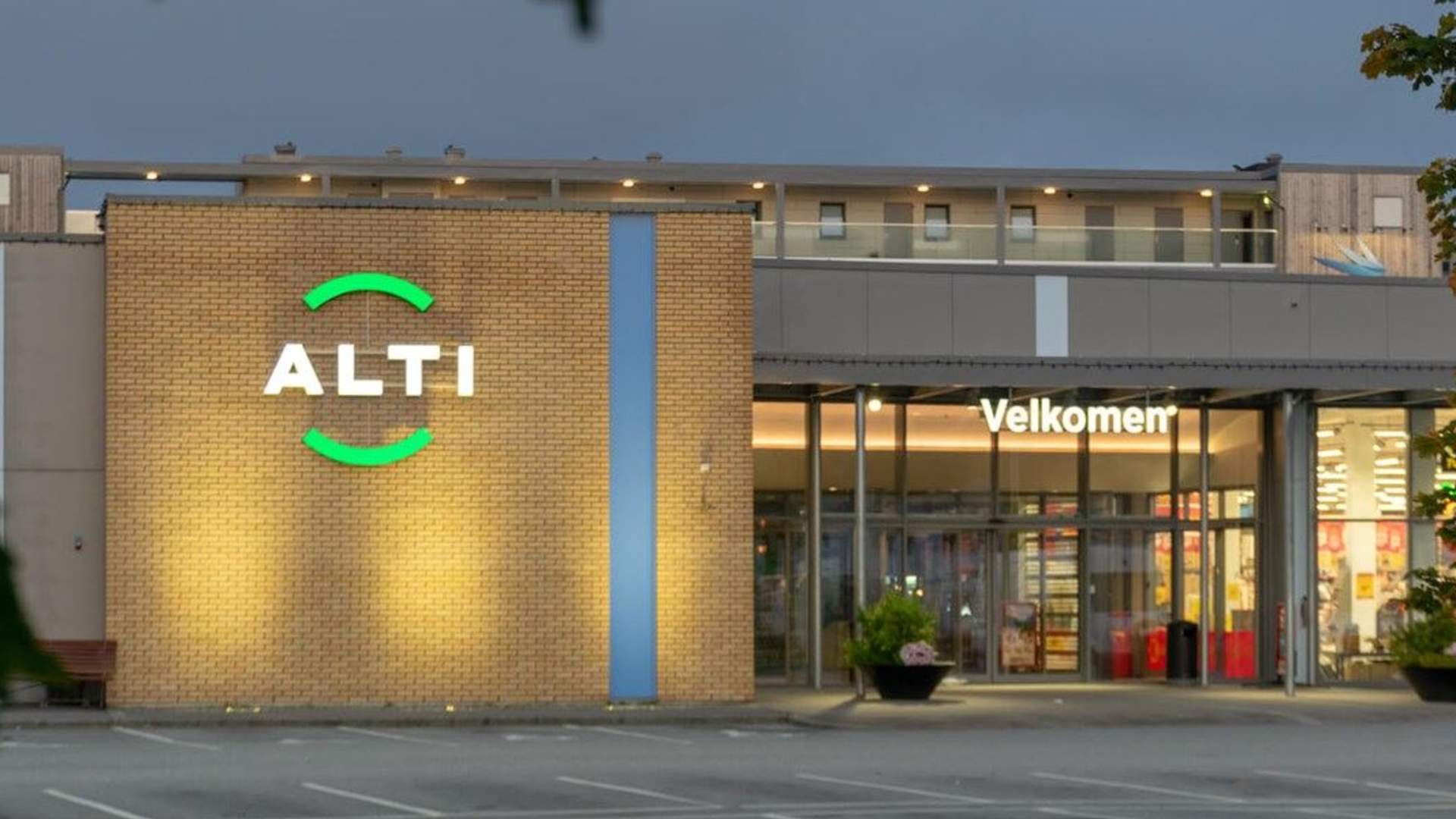 Alti Nordfjord - Shopping center in the middle of Nordfjord