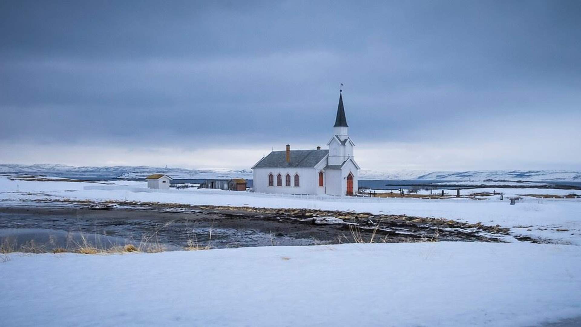 Besøk Nesseby kirke bygd i 1858, Sameland | Buildings & Monuments ...