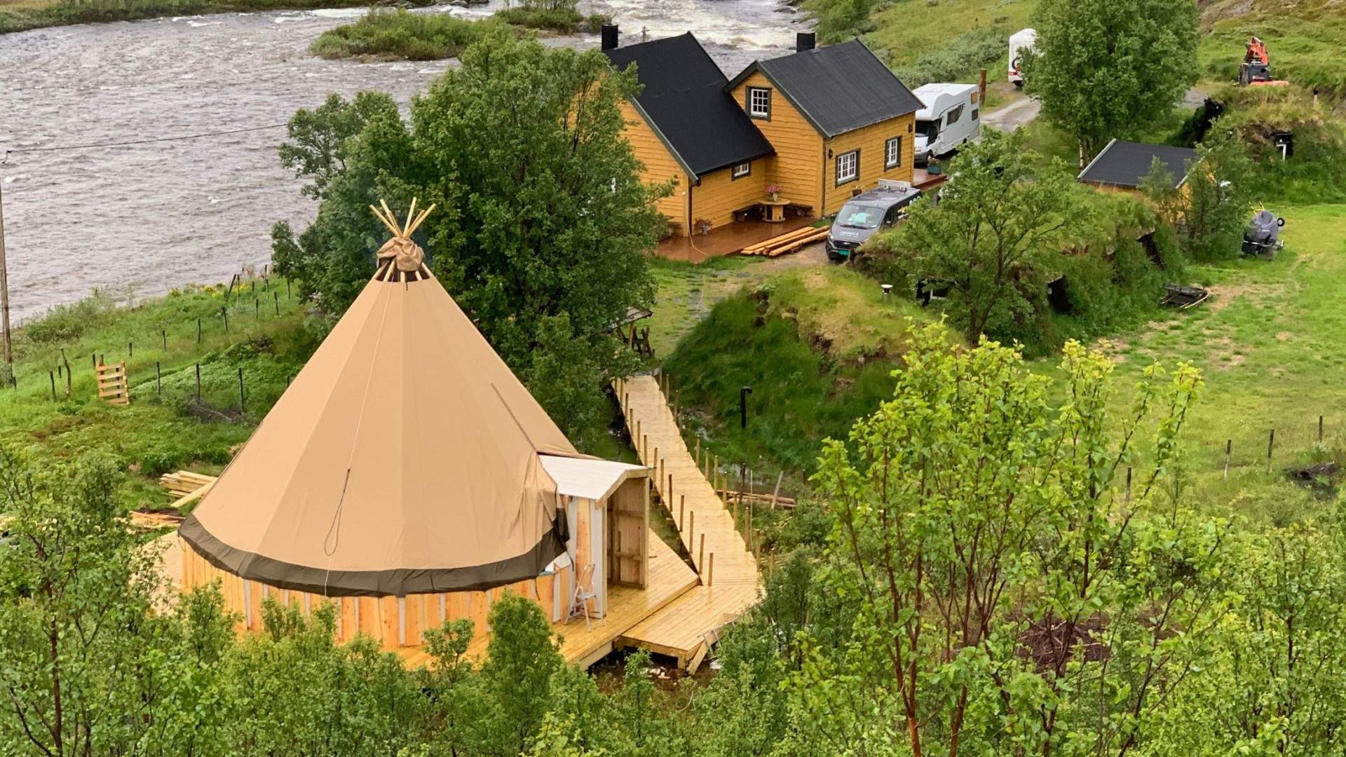 Aurora glamping