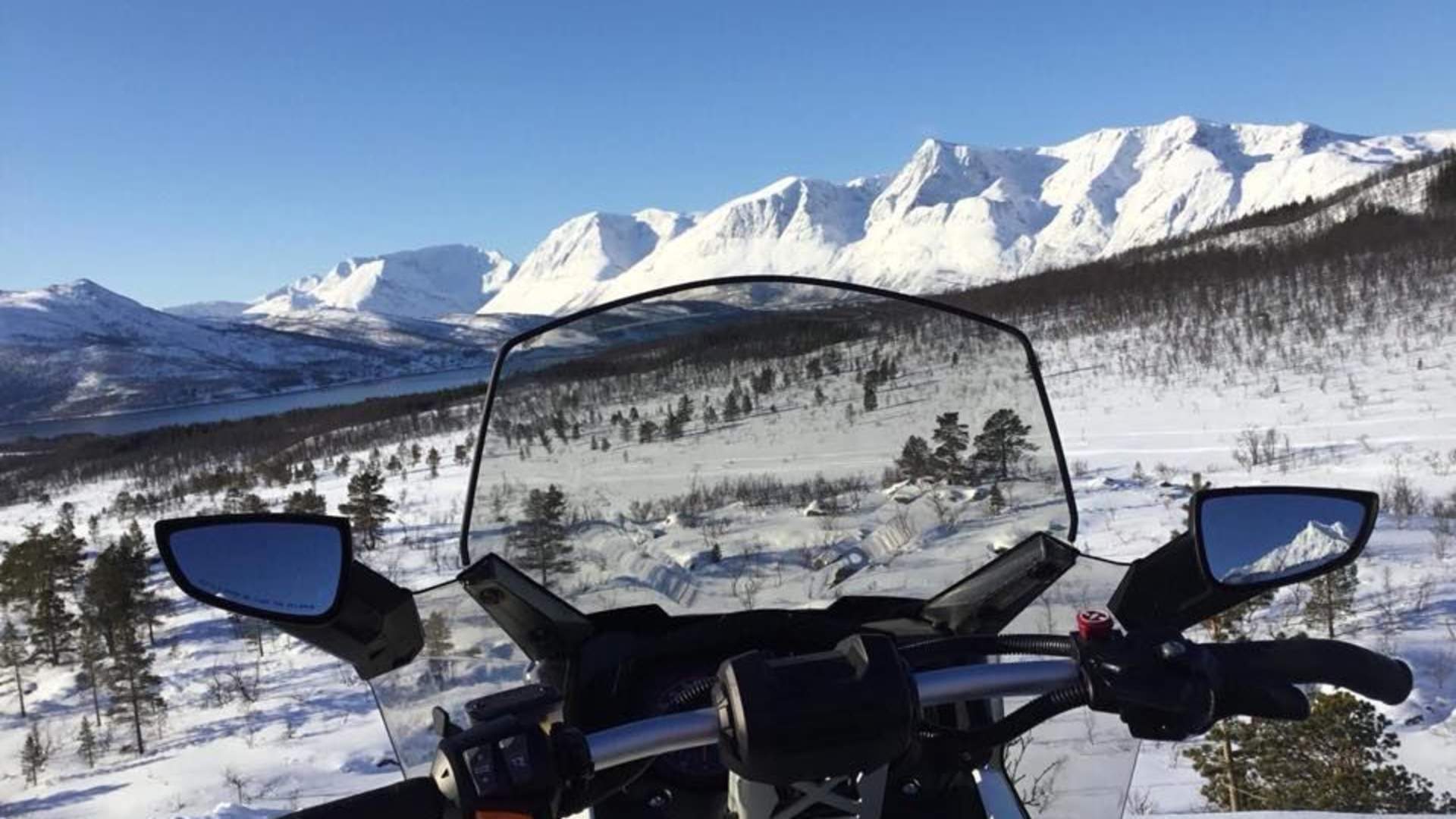 Snowmobile Safari No Transfers - Lyngen Alps - Aurora Adventure