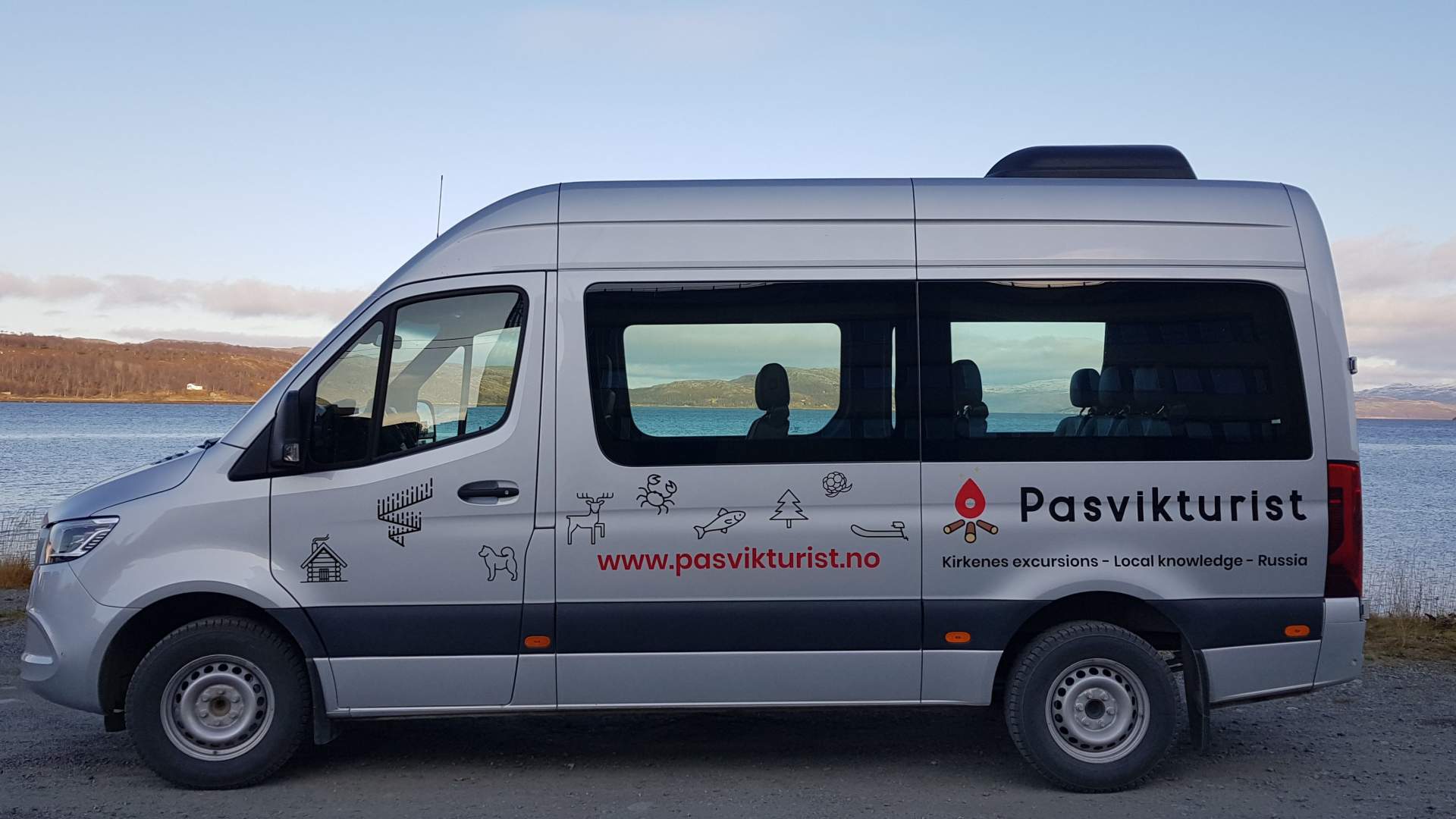 Booking Kirkenes Minibuss - Transport og privat sightseeing i Kirkenes og Finnmark