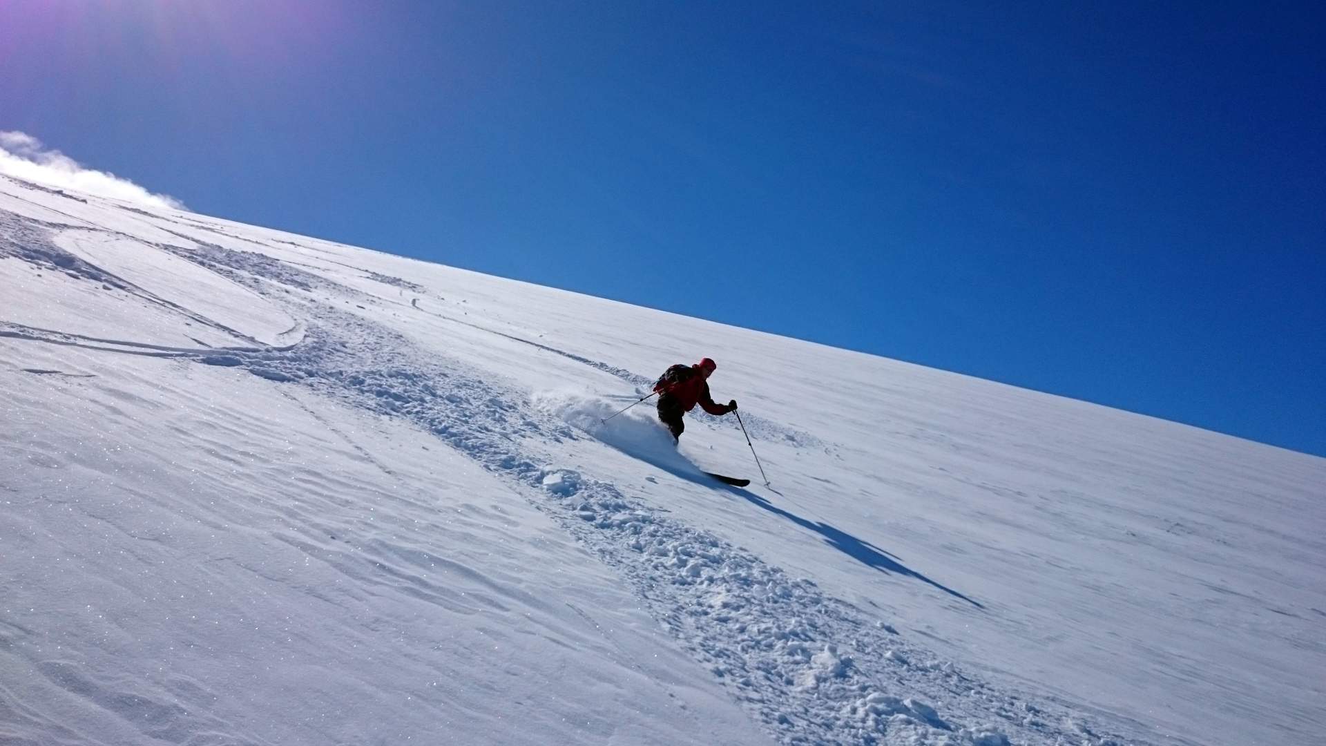Skitouring mountain range "Raundalsryggen" with Wild Voss