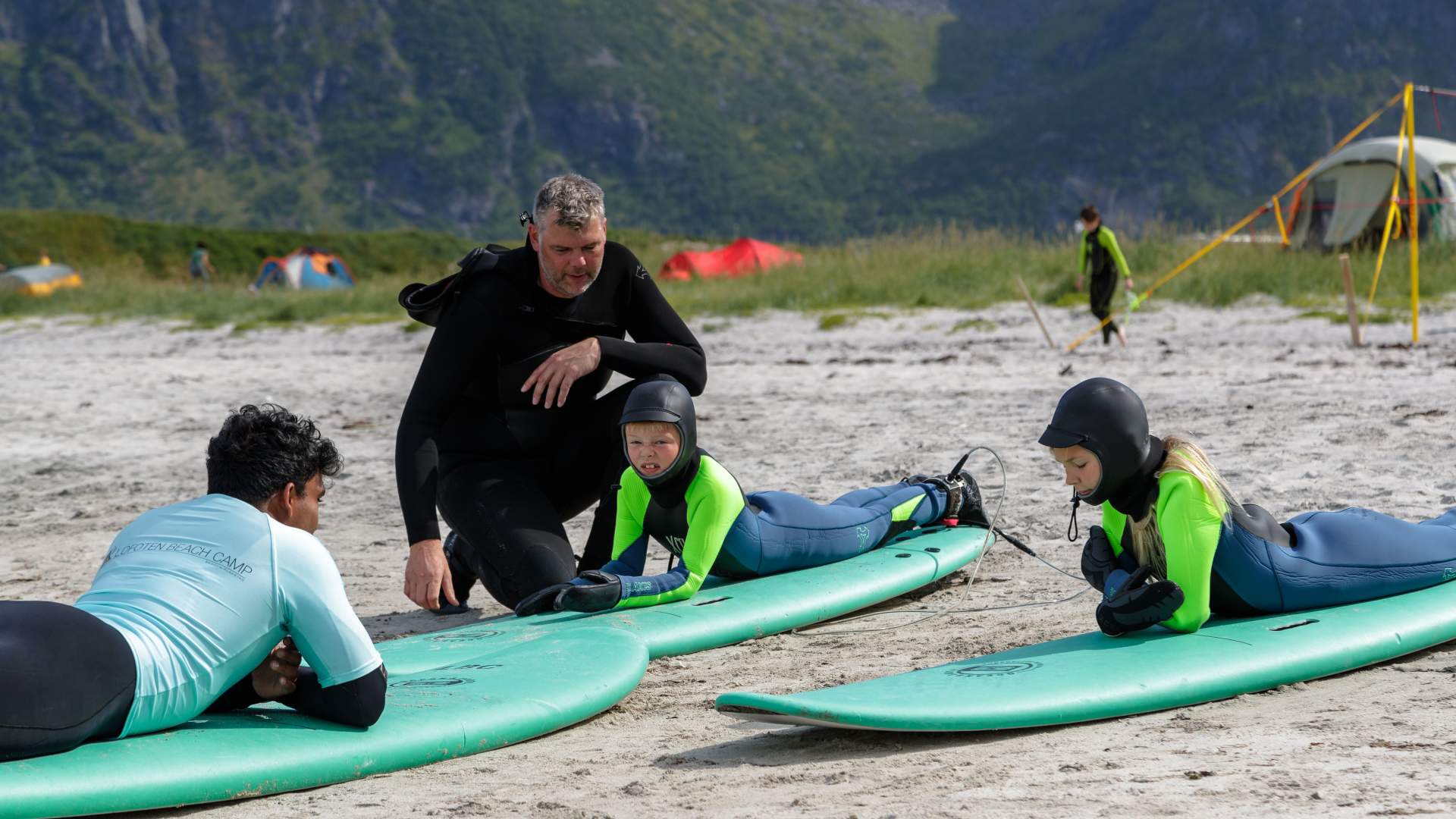 Camping by the midnight sun - Lofoten Beach Camp