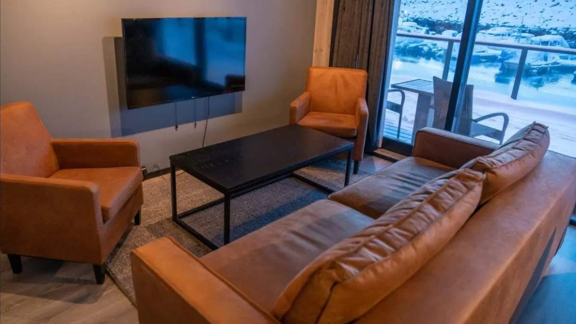 Arctic Sea Hotel & Apartments