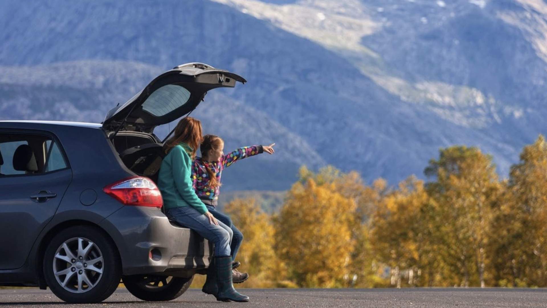 Car rental Fjordguiding Car Rental Nordfjordeid Norway