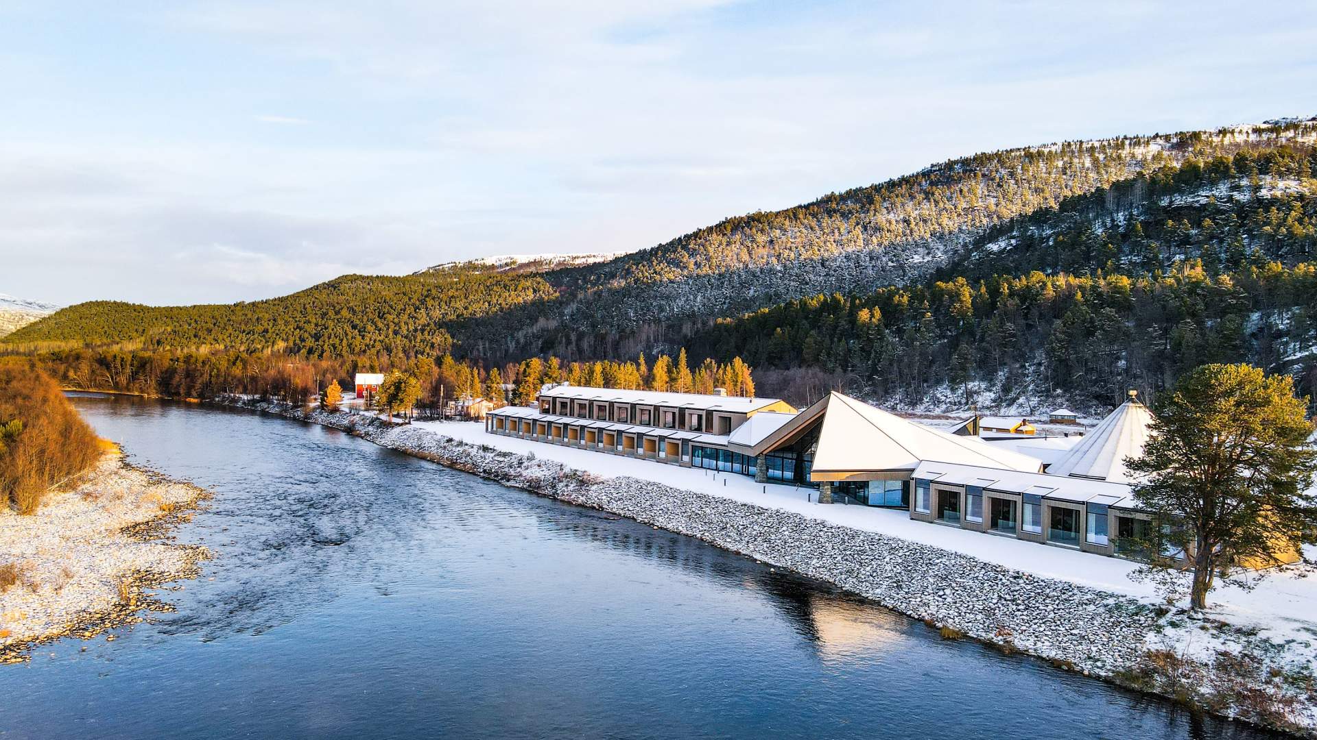 Arctic Wilderness Lodge