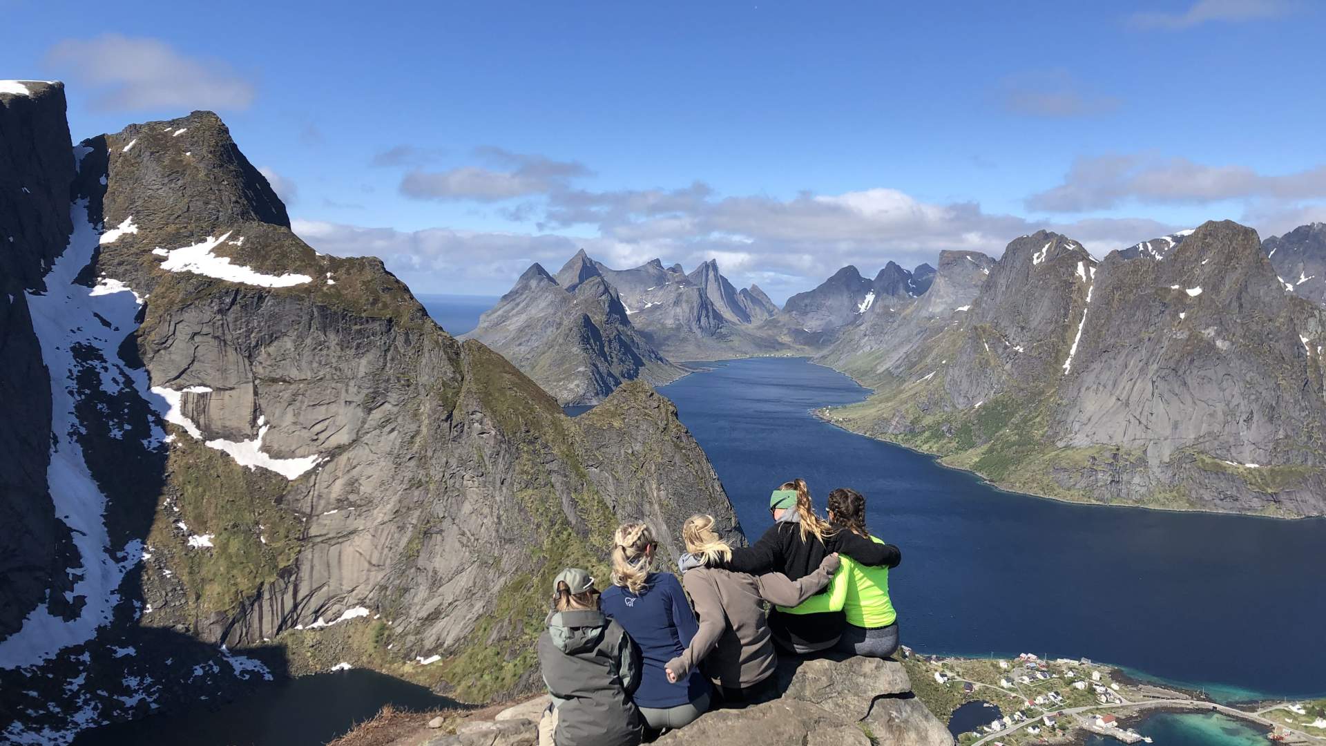 Hike To Reinebringen 484 M o s Hiking Reine Norway