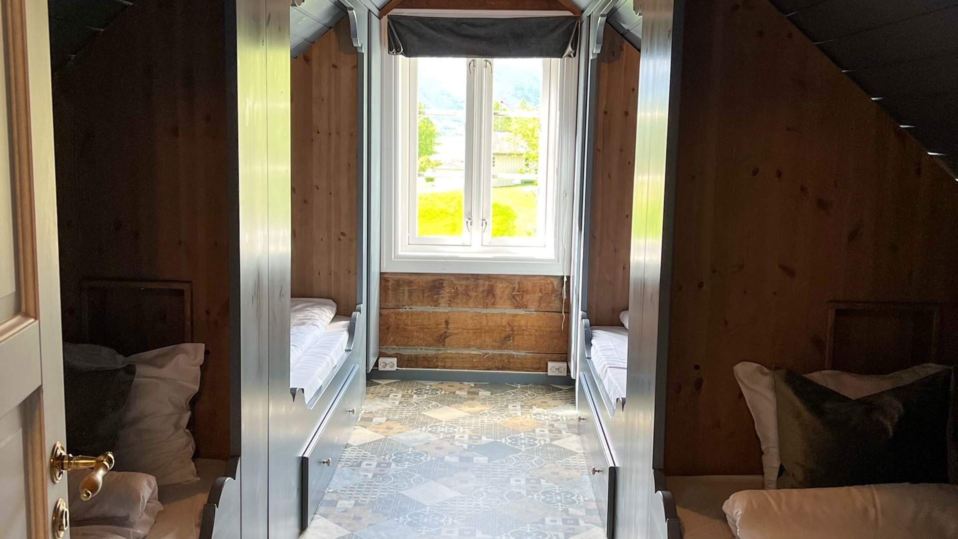 Vollsnes Guest House