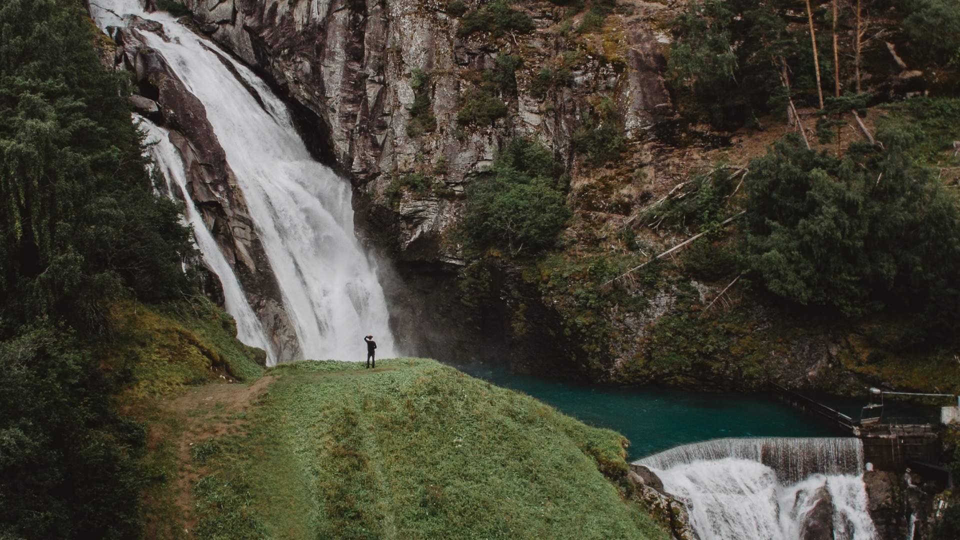 Glomnesfossen Waterfall