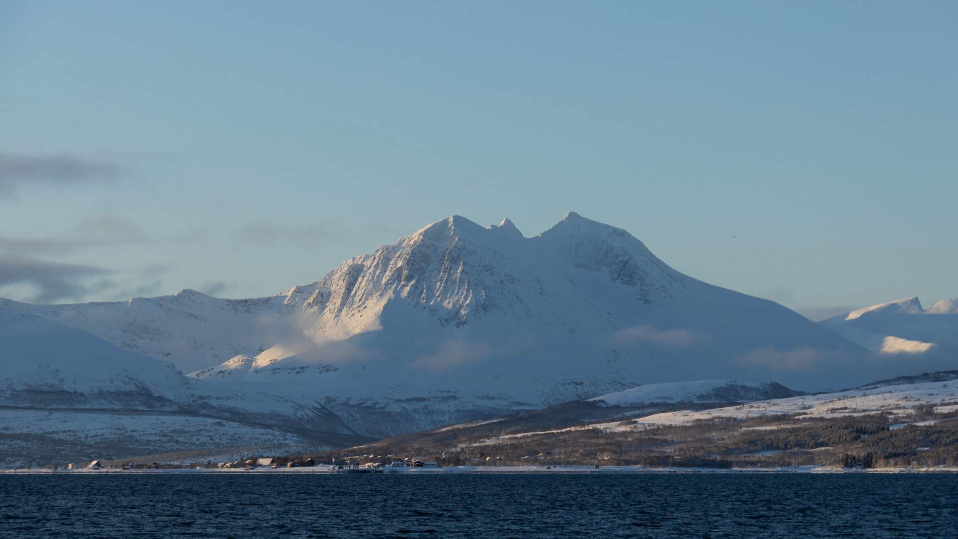 Sommarøy Arctic day trip- a round tour of Kvaløya island