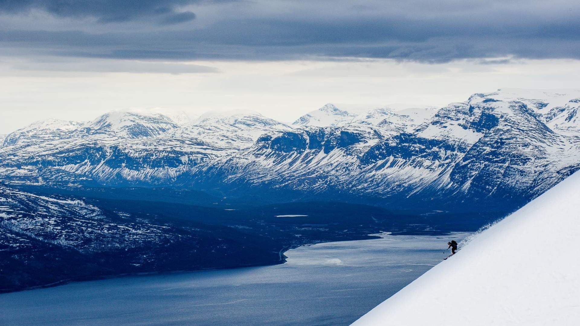 Ski touring in the Lyngen Alps