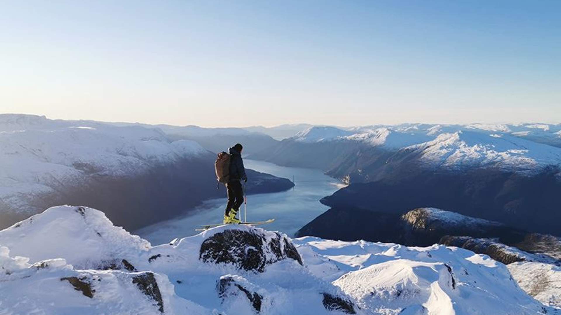 Topptur med fjordutsikt