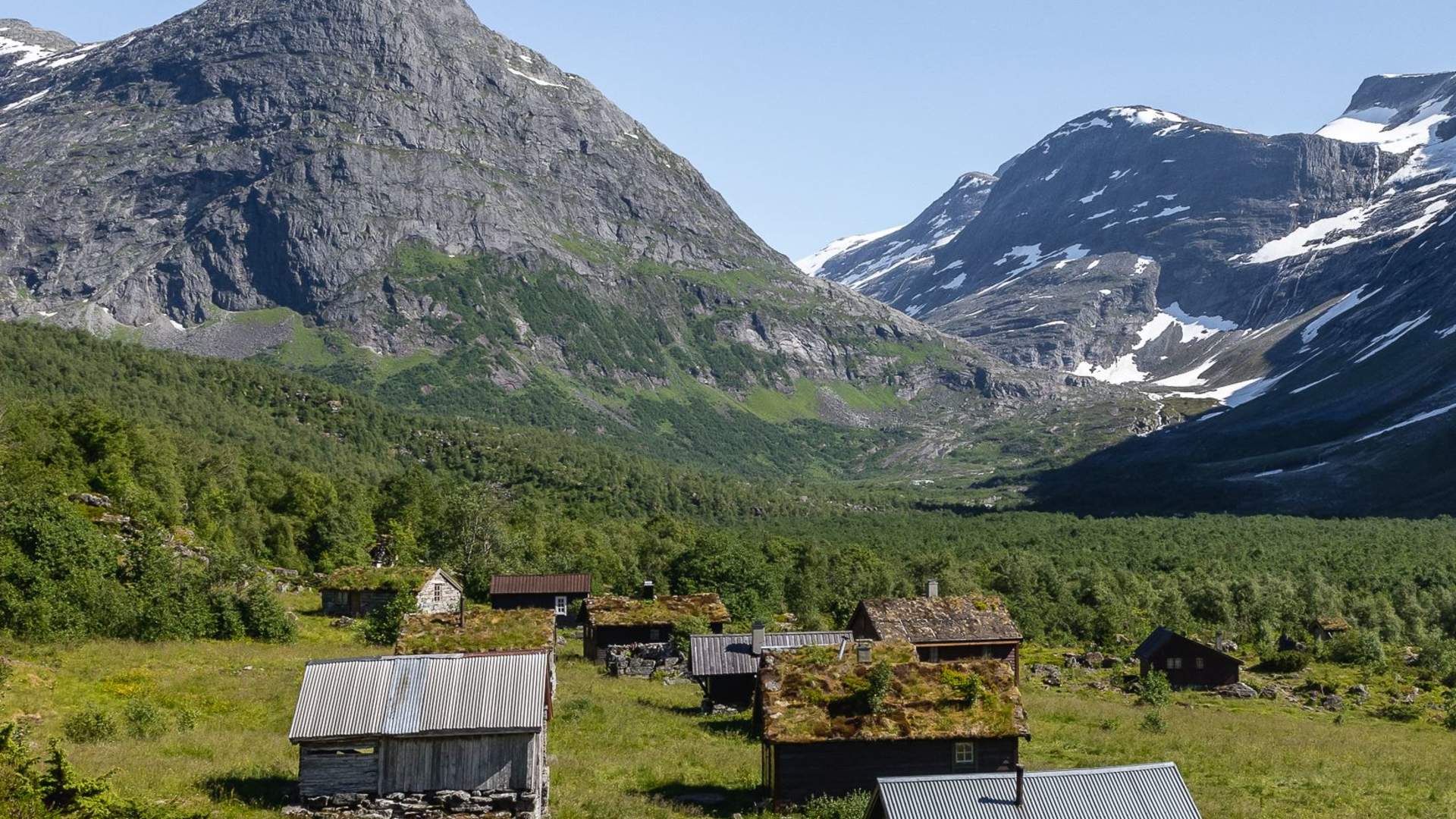 Erdalsbreen glacier