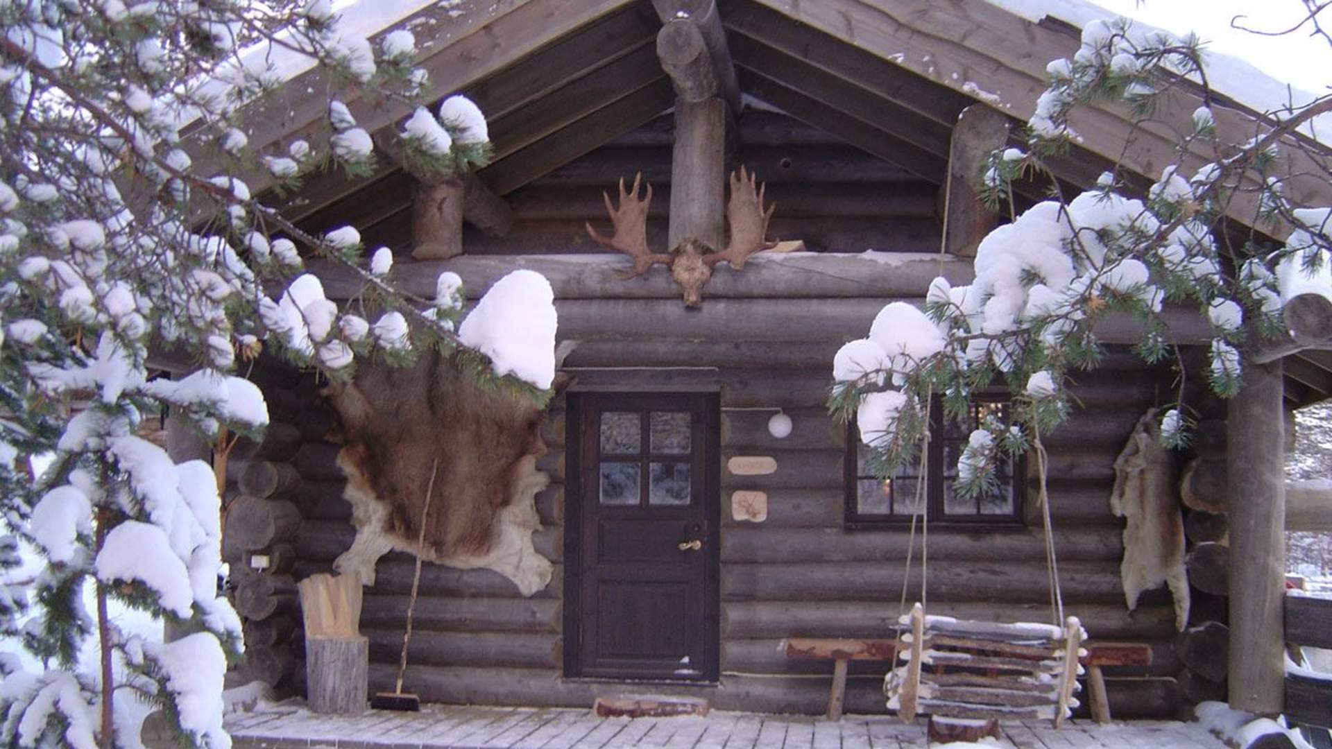 Engholm Husky Design Lodges